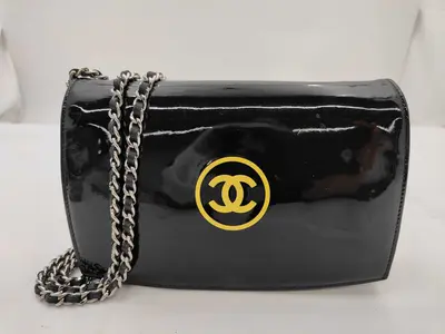 Coco Mark Makeup Enamel Shoulder Bag with Sticker