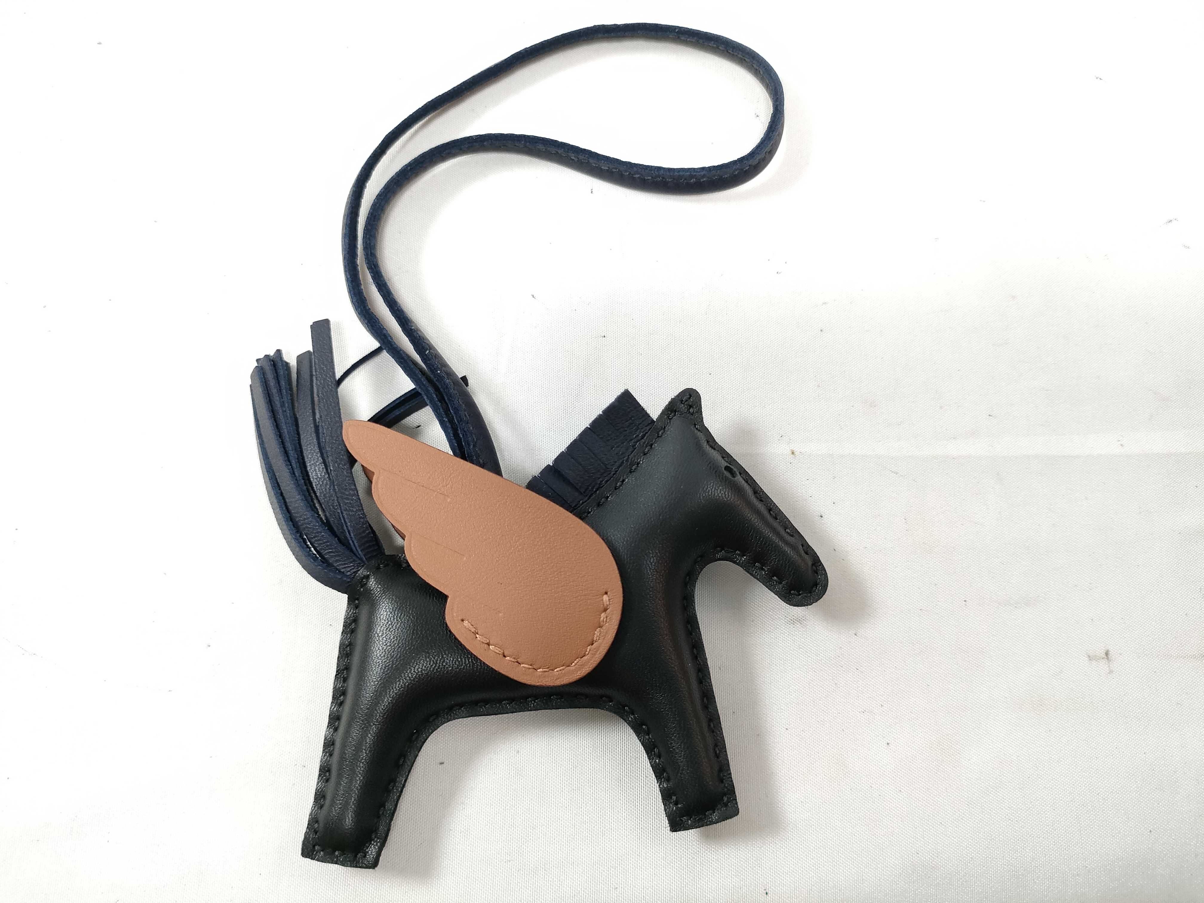 Pegasus Charm with W Stamp — view 10