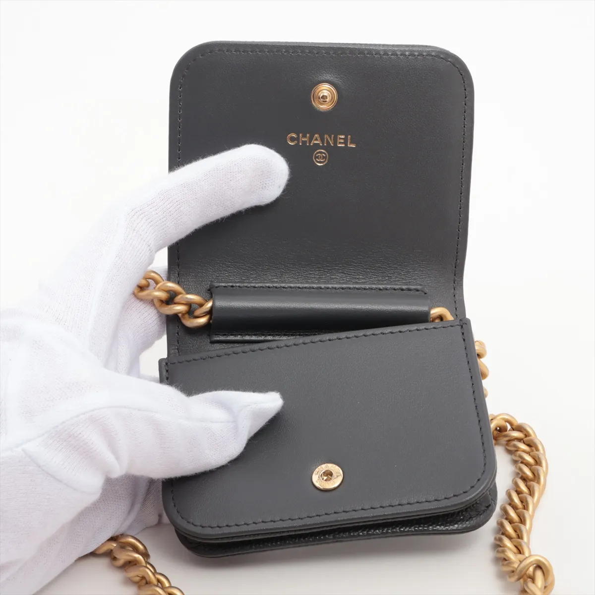Boy Chanel Caviar Skin Shoulder Wallet Gray Gold Hardware 31615231 Coin Case — view 3