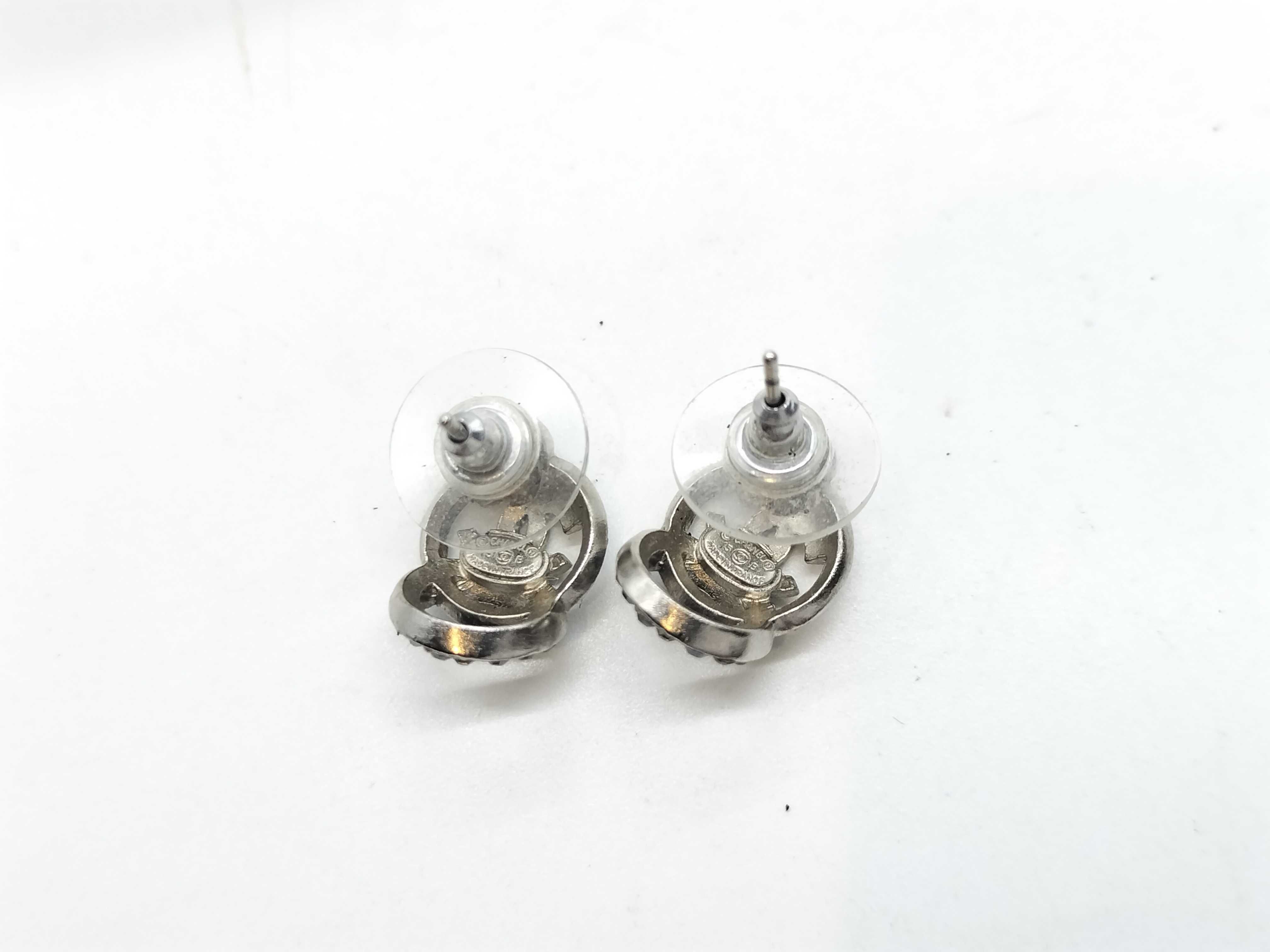 15B Earrings — view 3