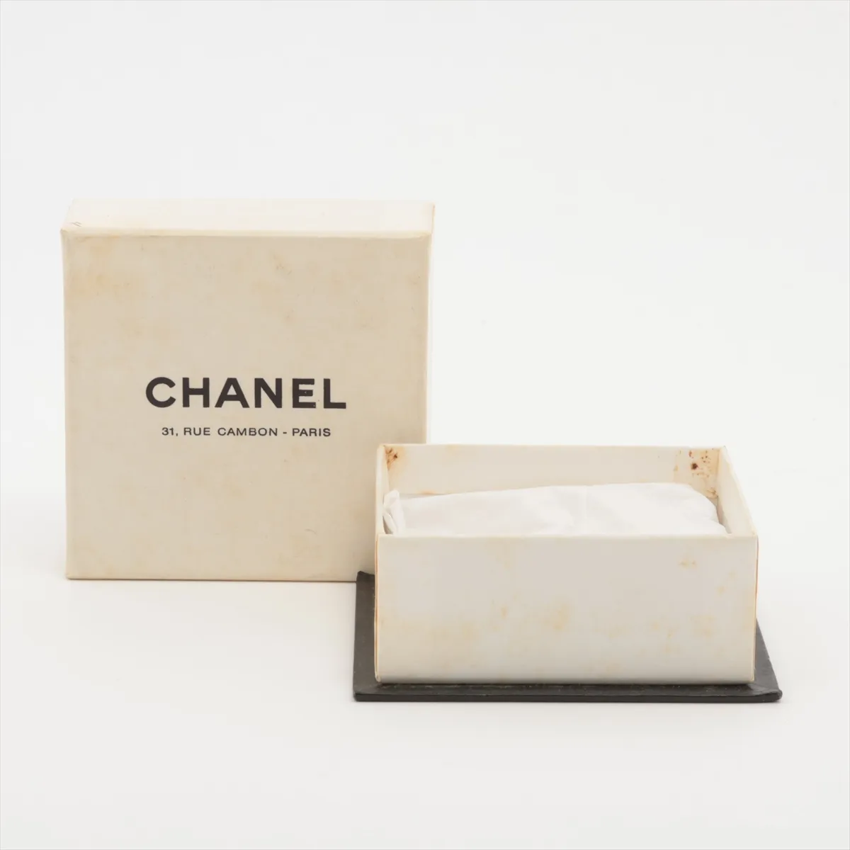 Coco Mark 96A Earrings (for both ears) GP x Faux Pearl Gold - — view 6