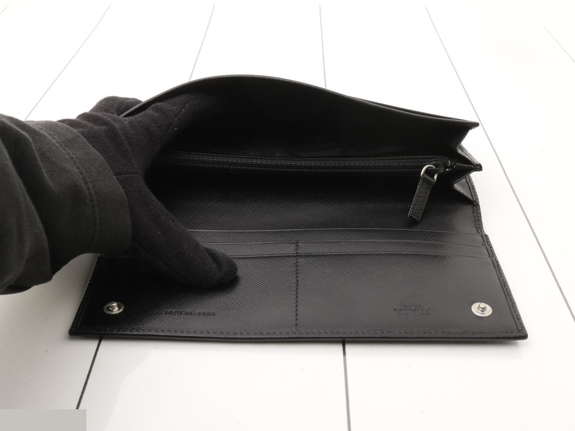 Other lines: Bags and Wallets — view 4