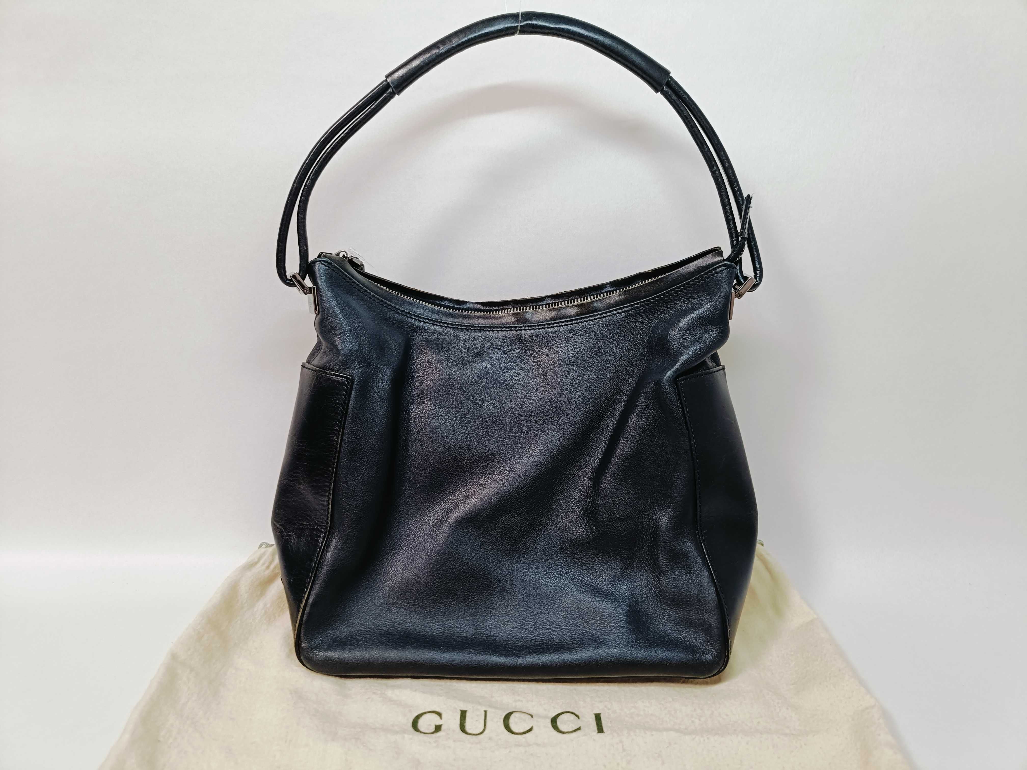 001.3766.200047 One-shoulder shoulder bag