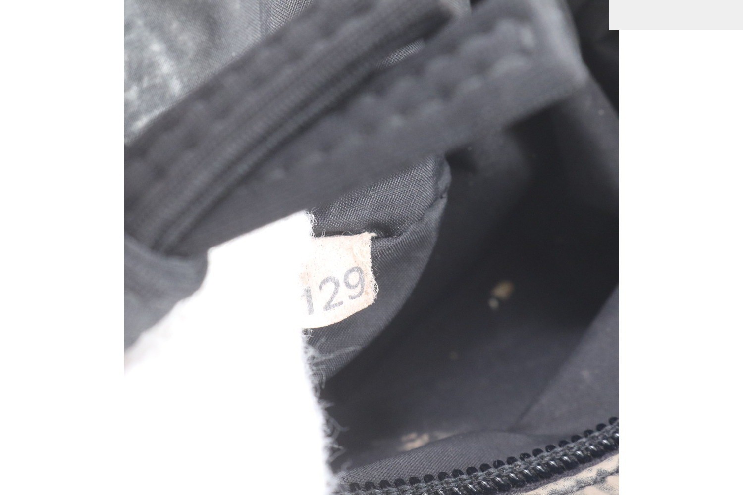 Archive Shoulder Bag — view 9