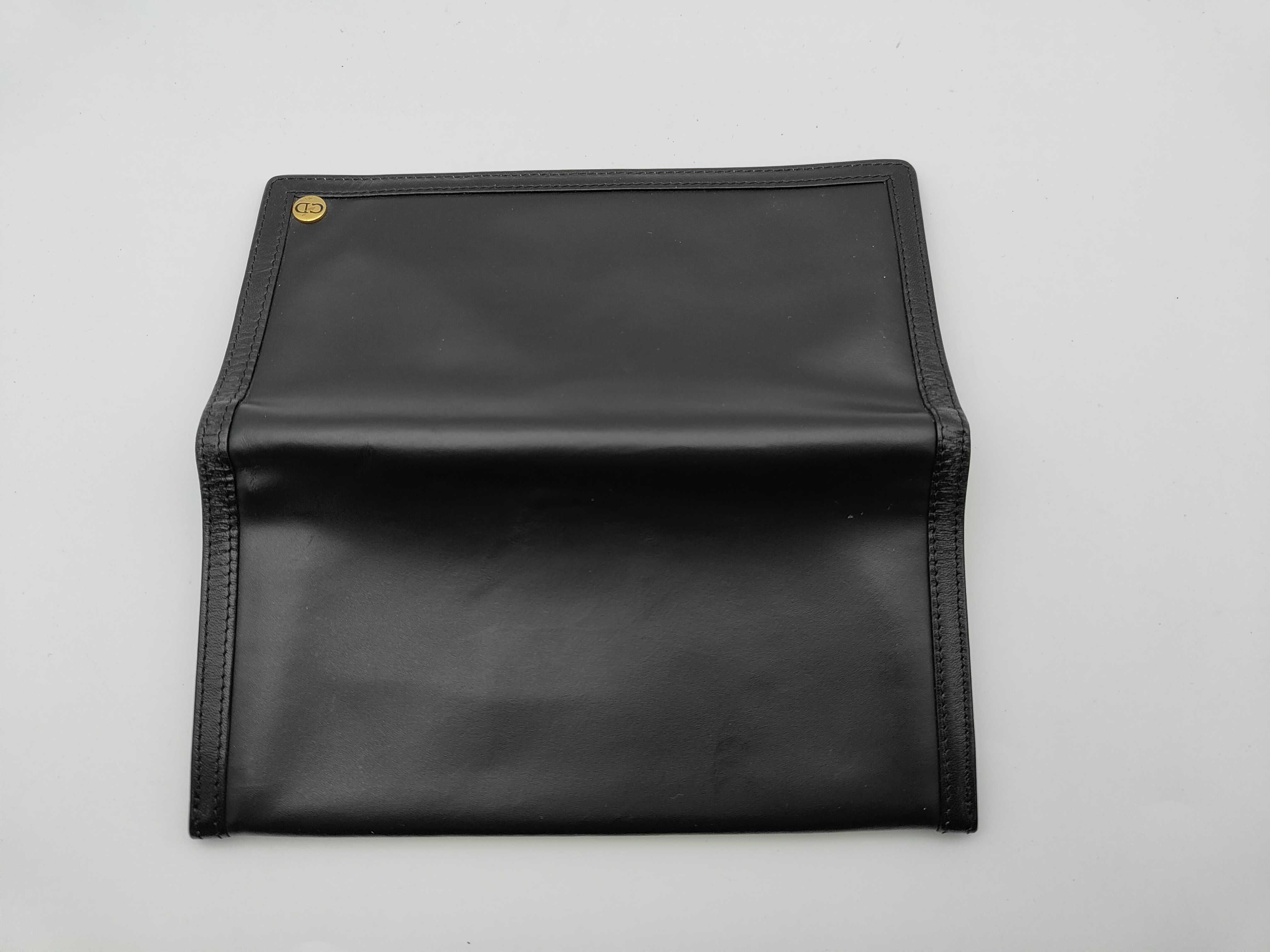 wallet — view 4