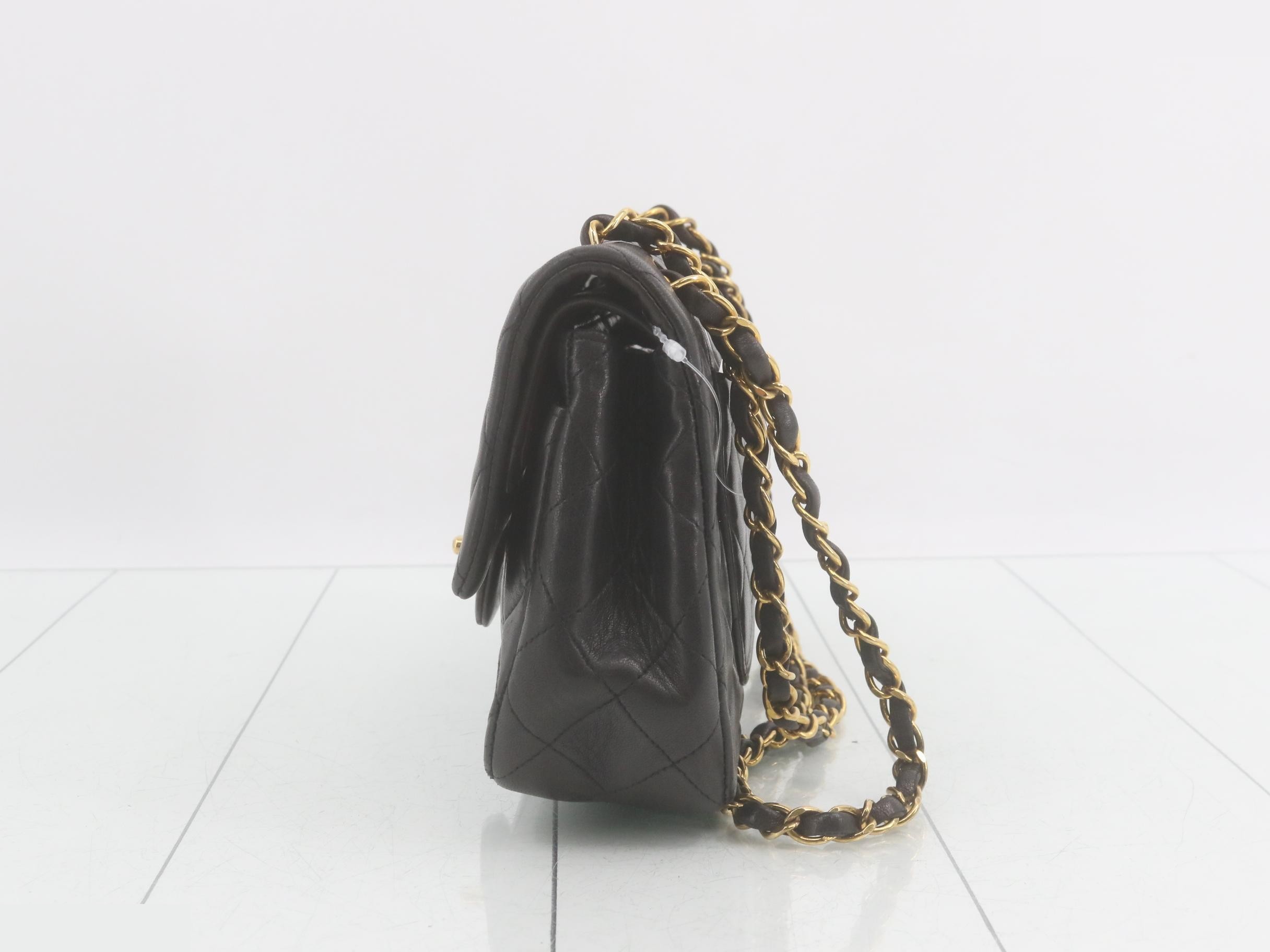 Matelassé 23 Shoulder Bag — view 3