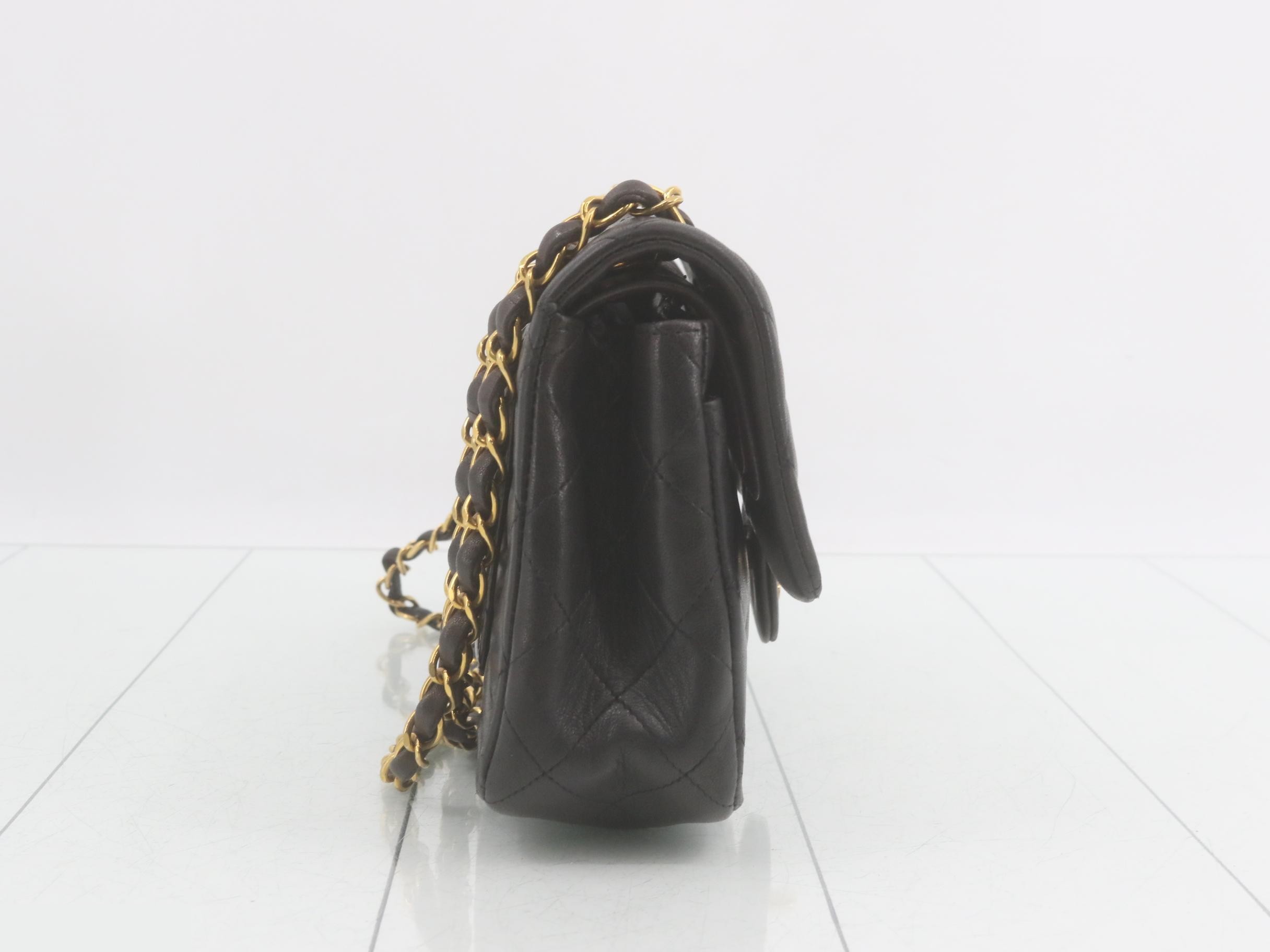 Matelassé 23 Shoulder Bag — view 4