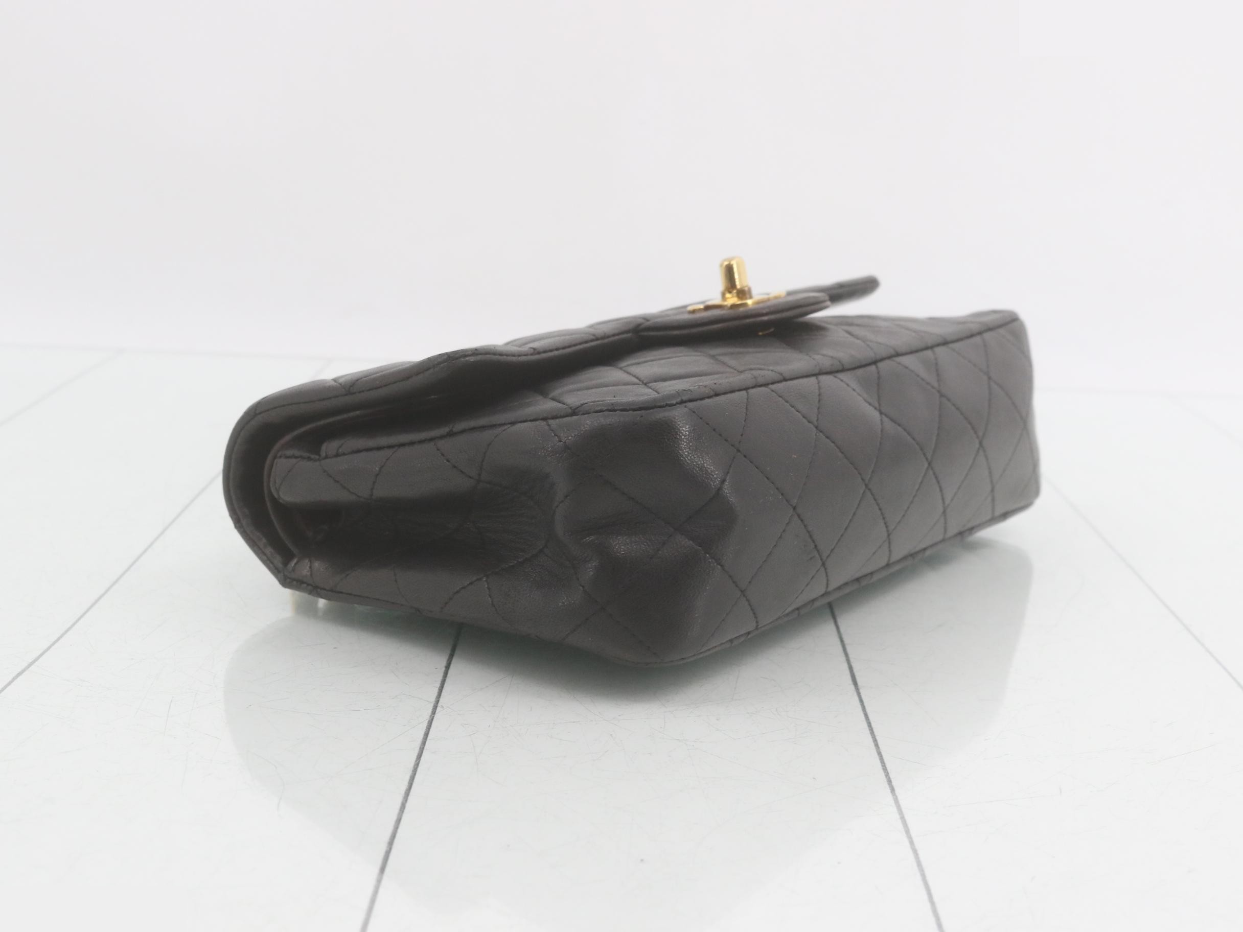Matelassé 23 Shoulder Bag — view 5