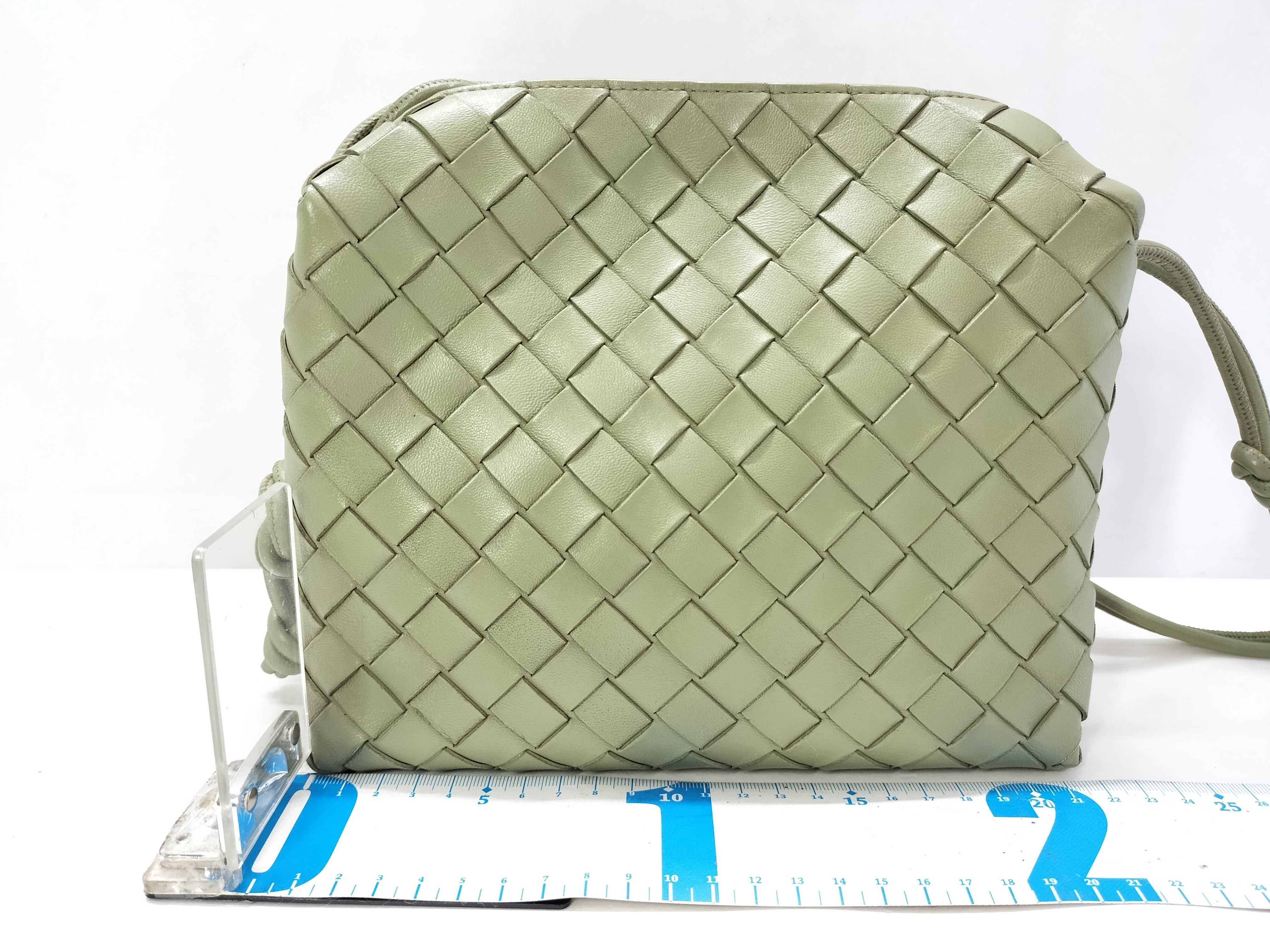 Intrecciato Bottega Veneta Shoulder Bag — view 2