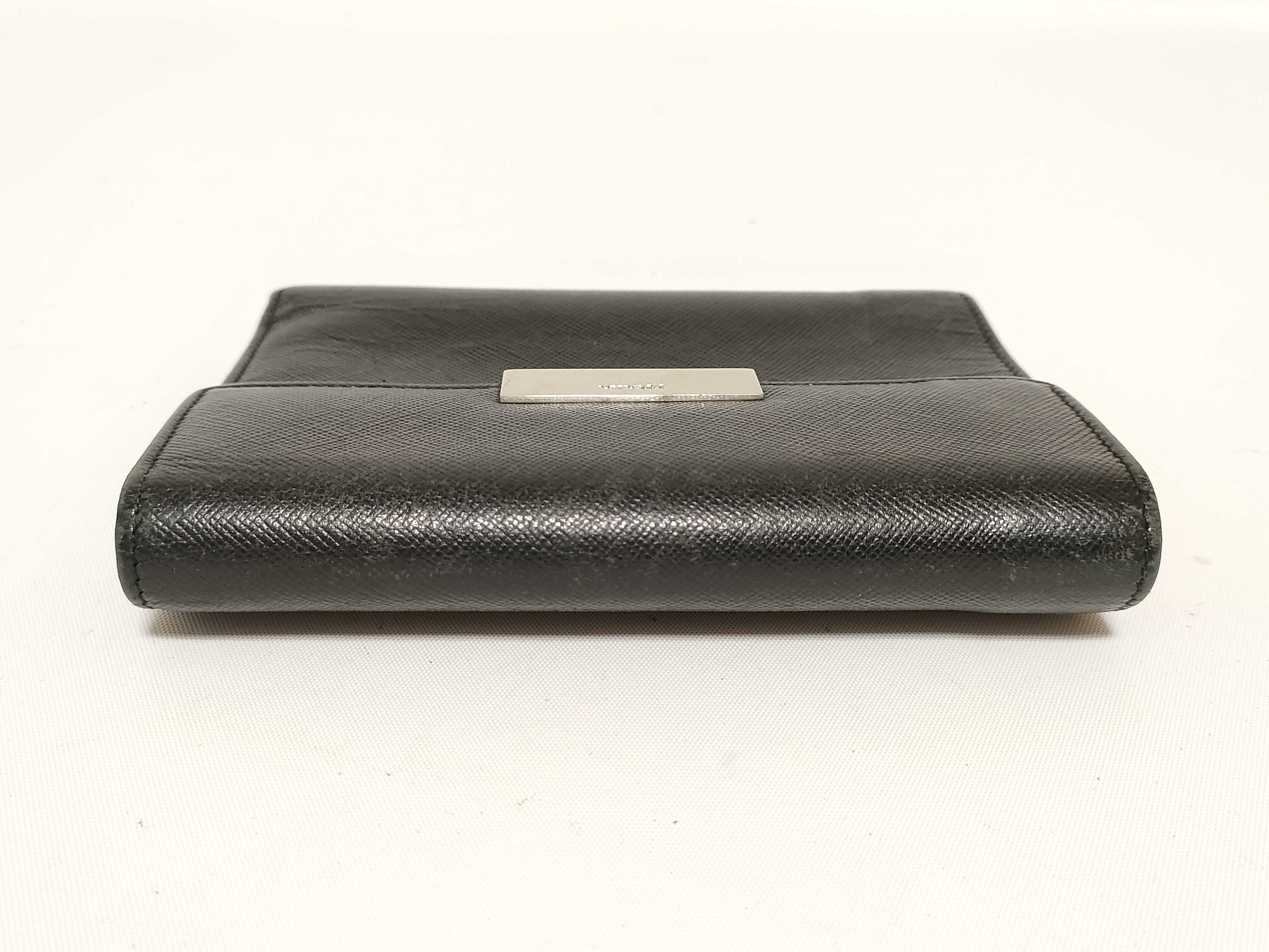 logo hardware leather trifold wallet — view 6