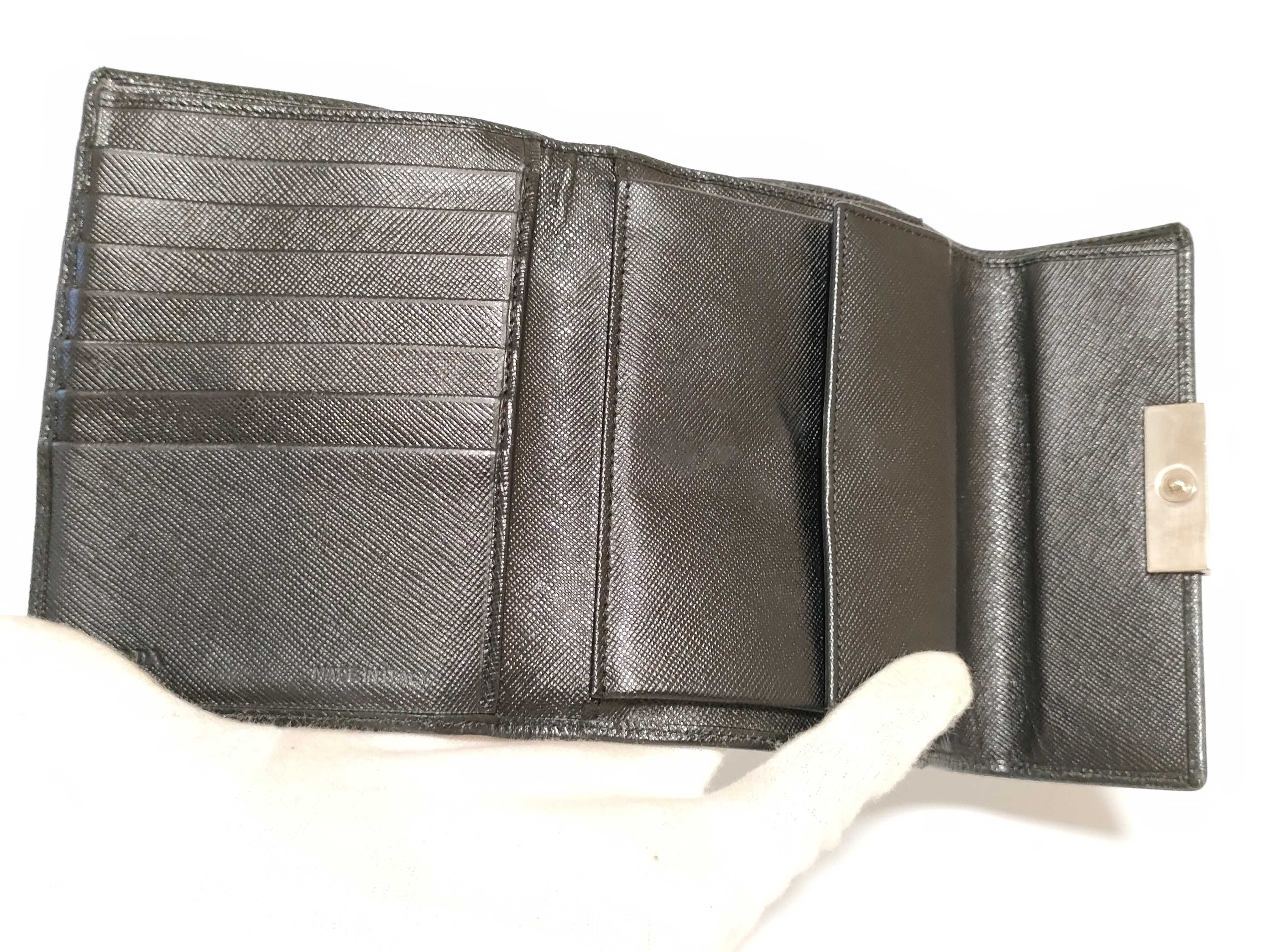 logo hardware leather trifold wallet — view 10