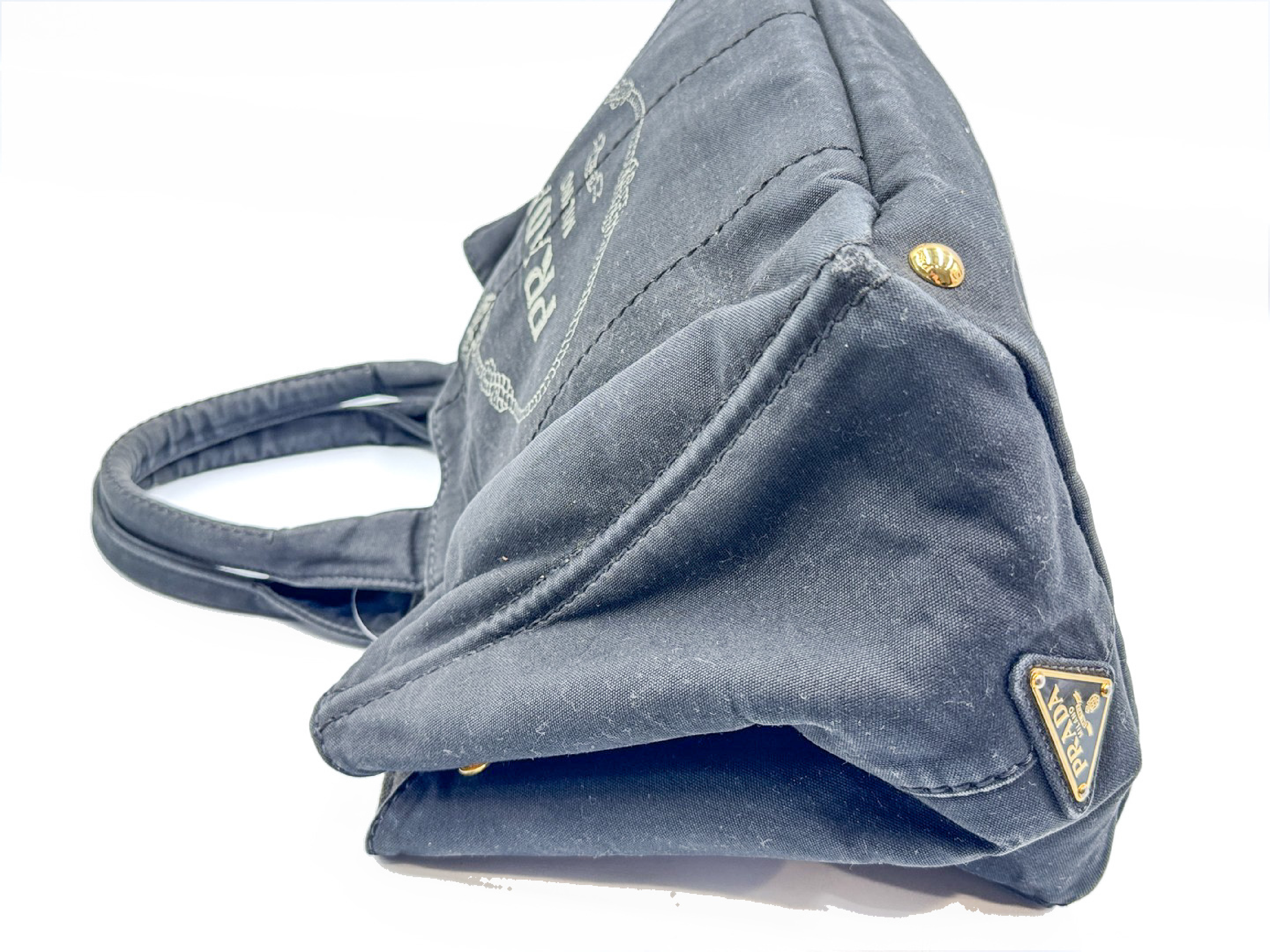 Canapa handbag with gold hardware and triangular plate, black. — view 7