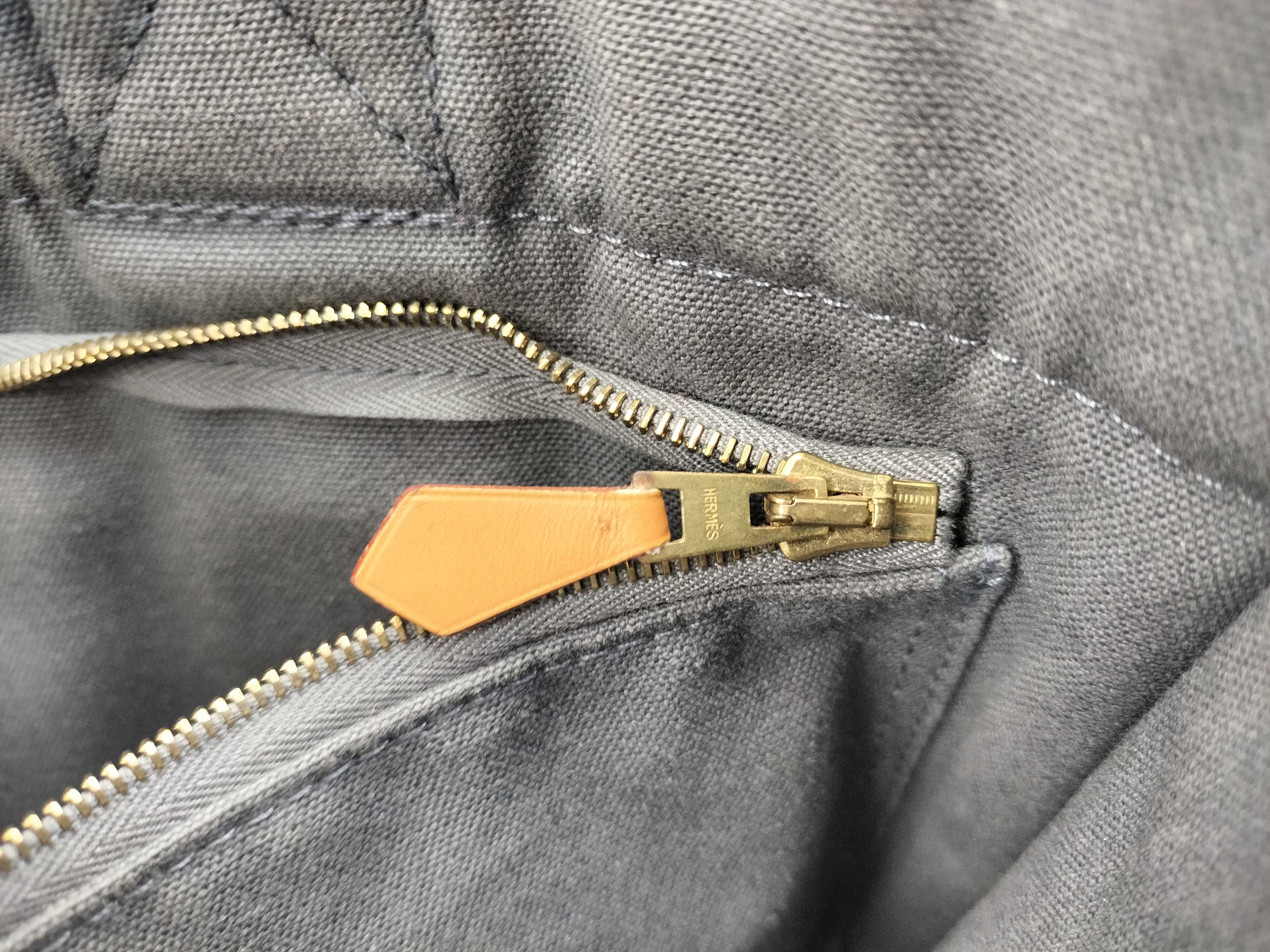 Fourre-Tout PM Handbag — view 11