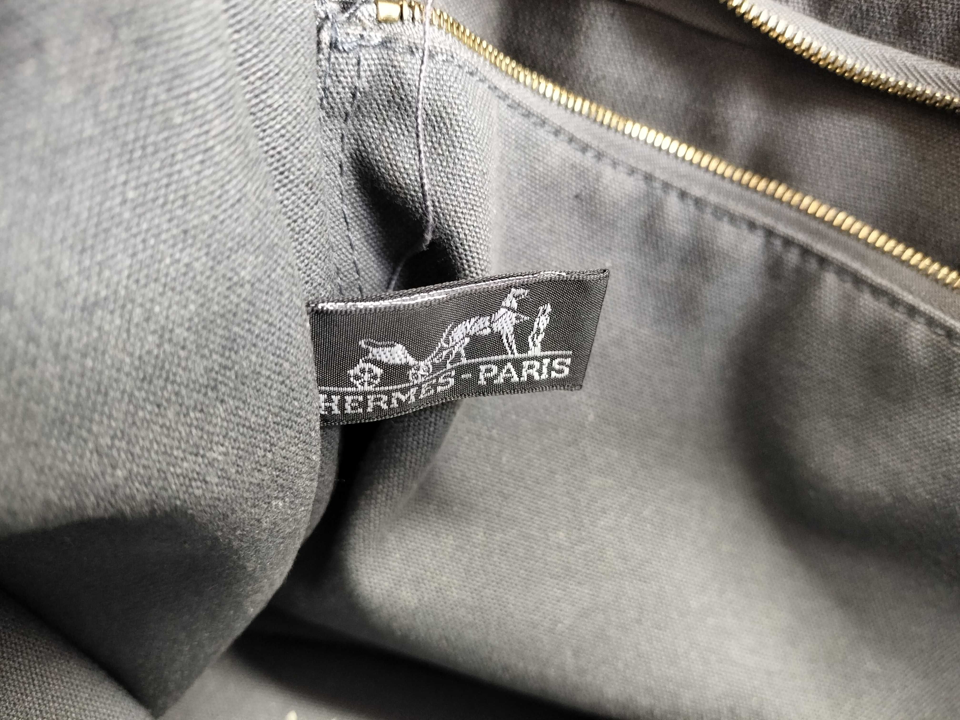 Fourre-Tout PM Handbag — view 12