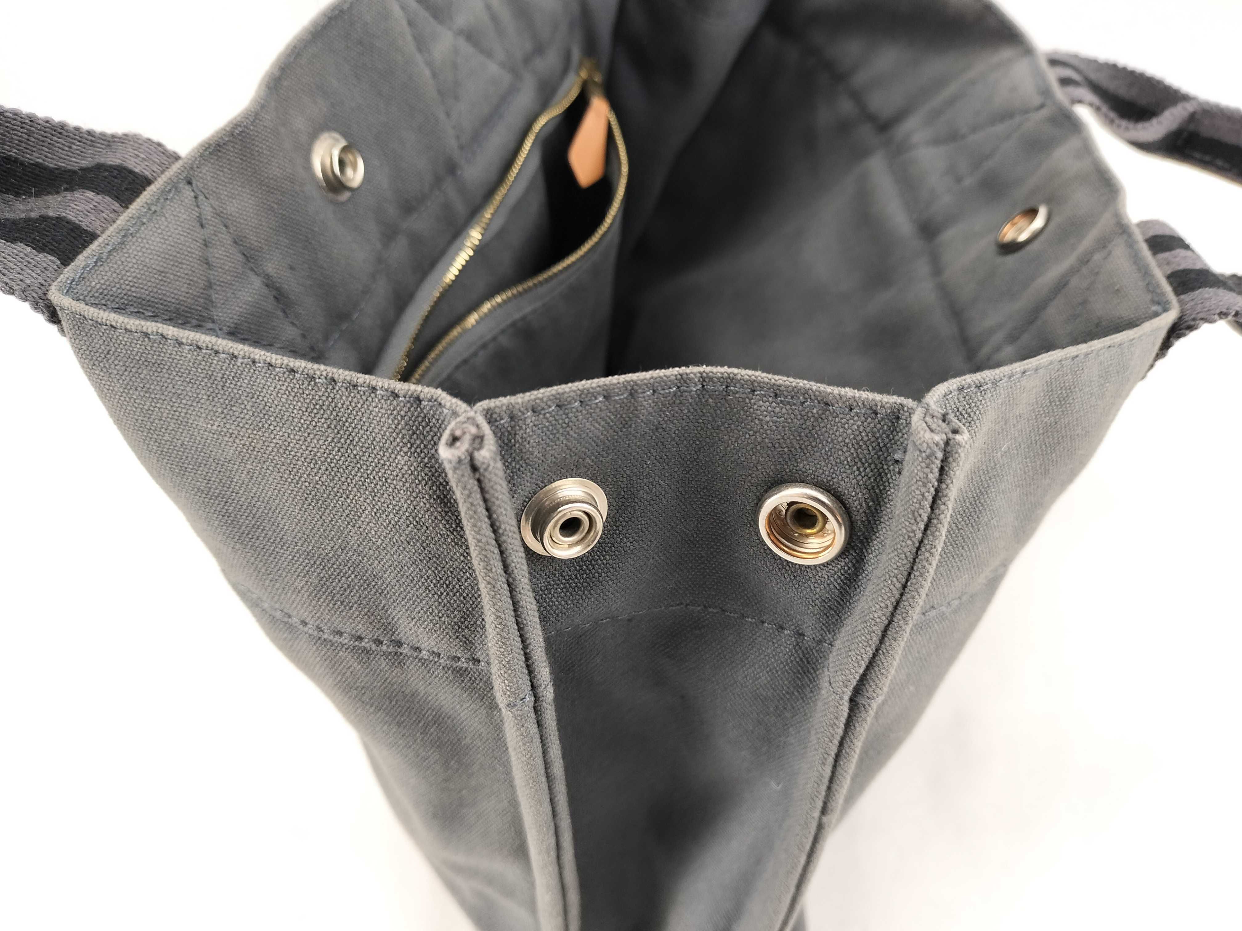 Fourre-Tout PM Handbag — view 13