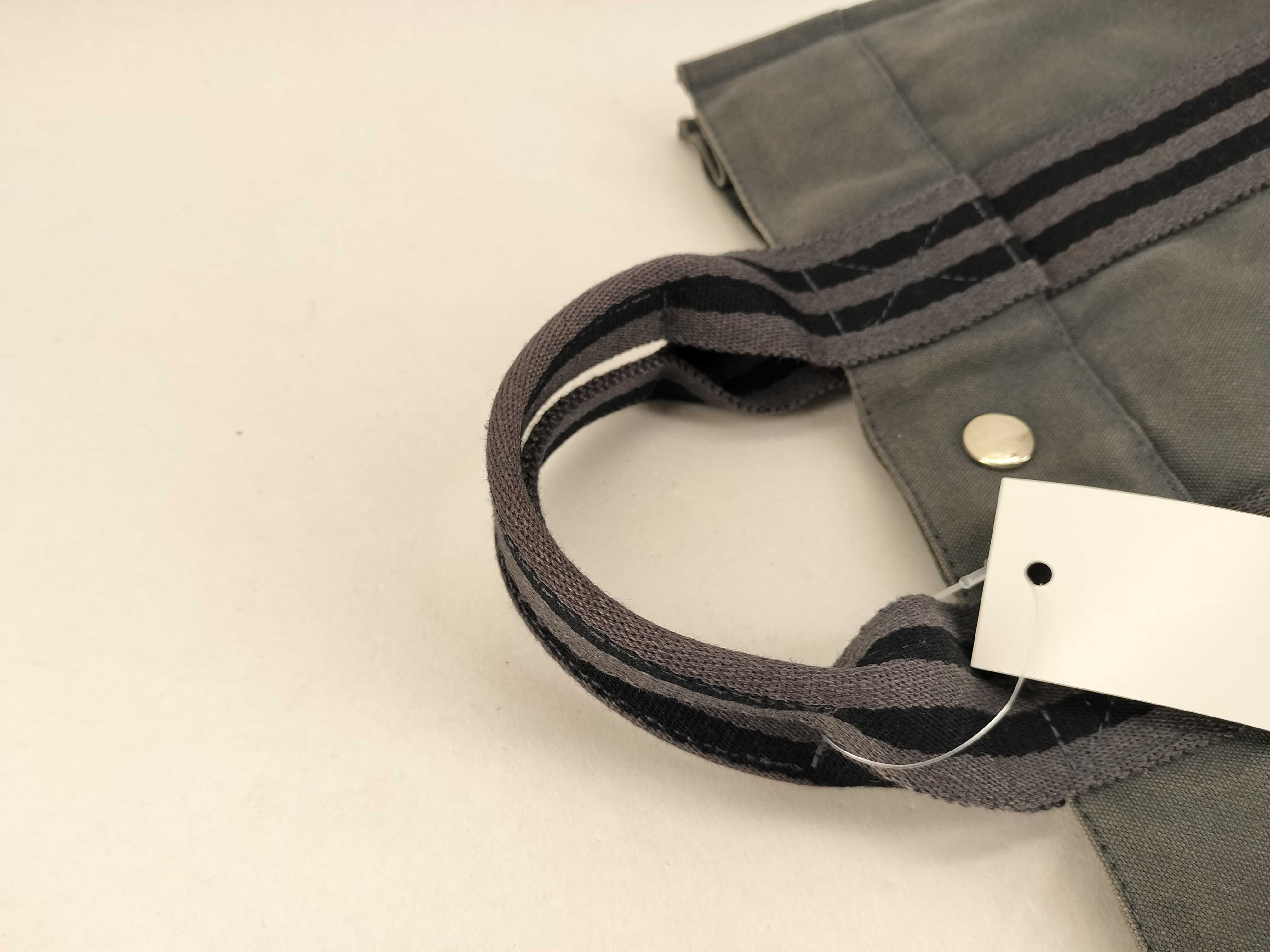 Fourre-Tout PM Handbag — view 3