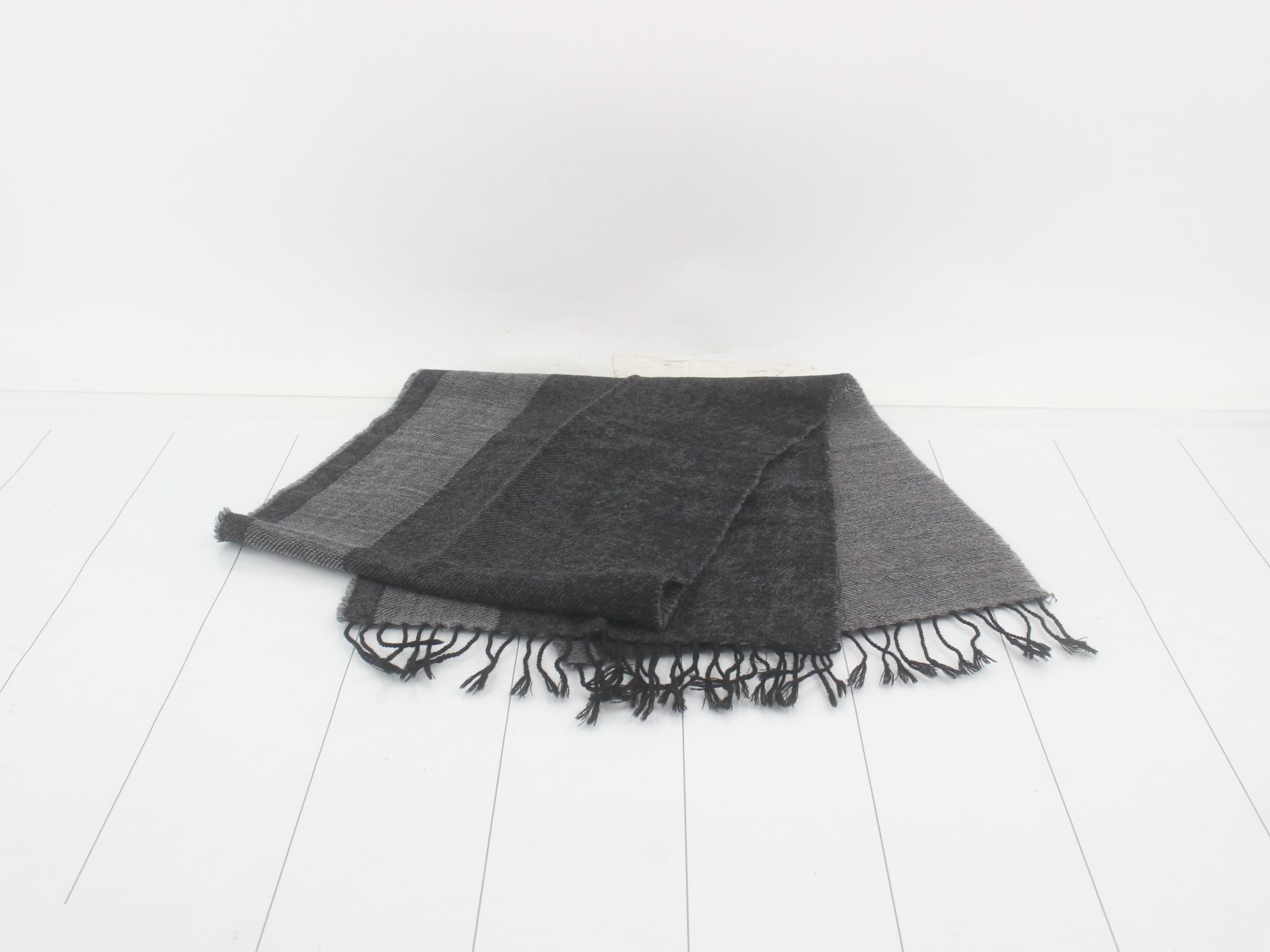 logo scarf — view 3