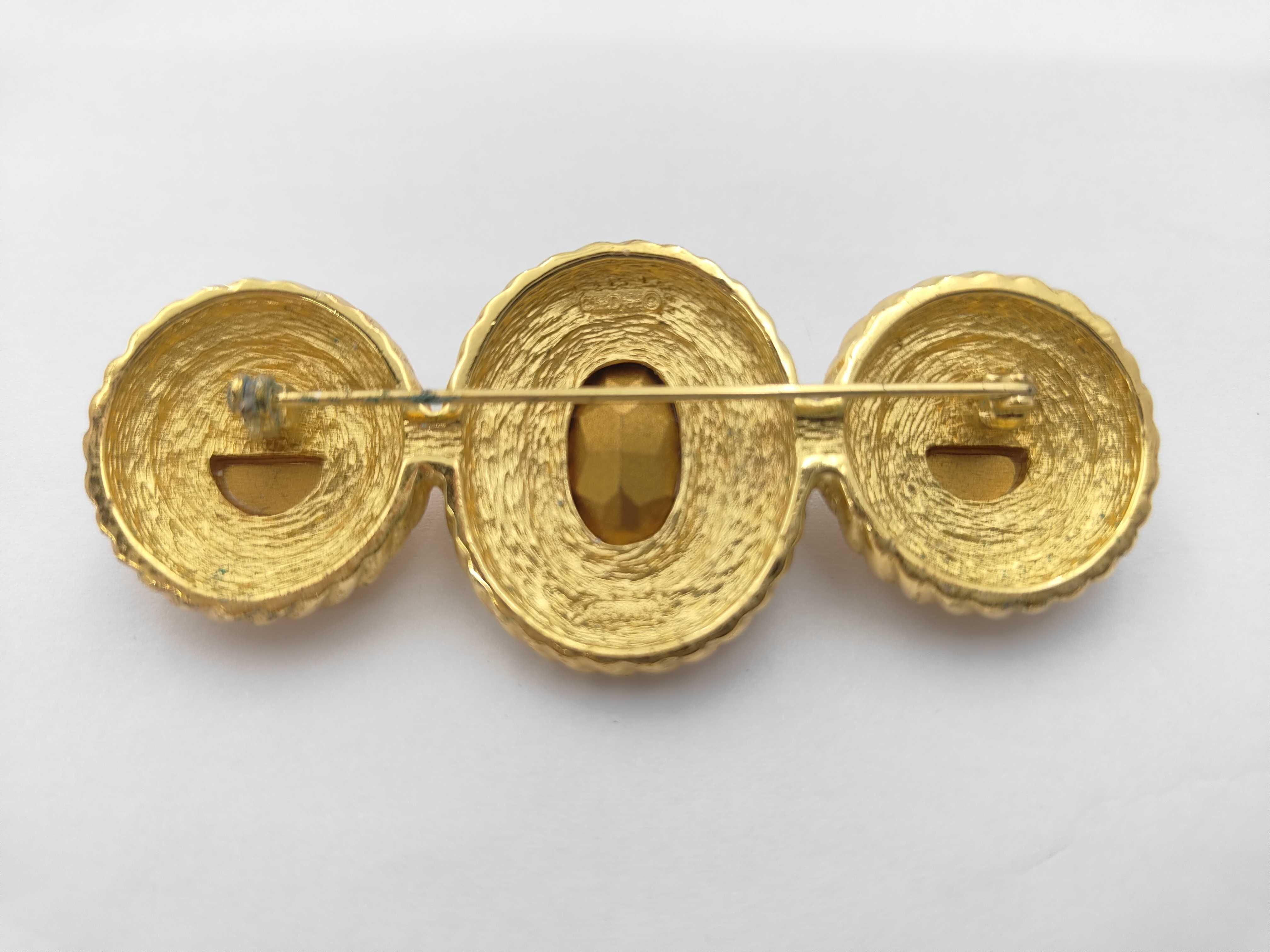 vintage brooch with gold-plated hardware and rhinestones. — view 2