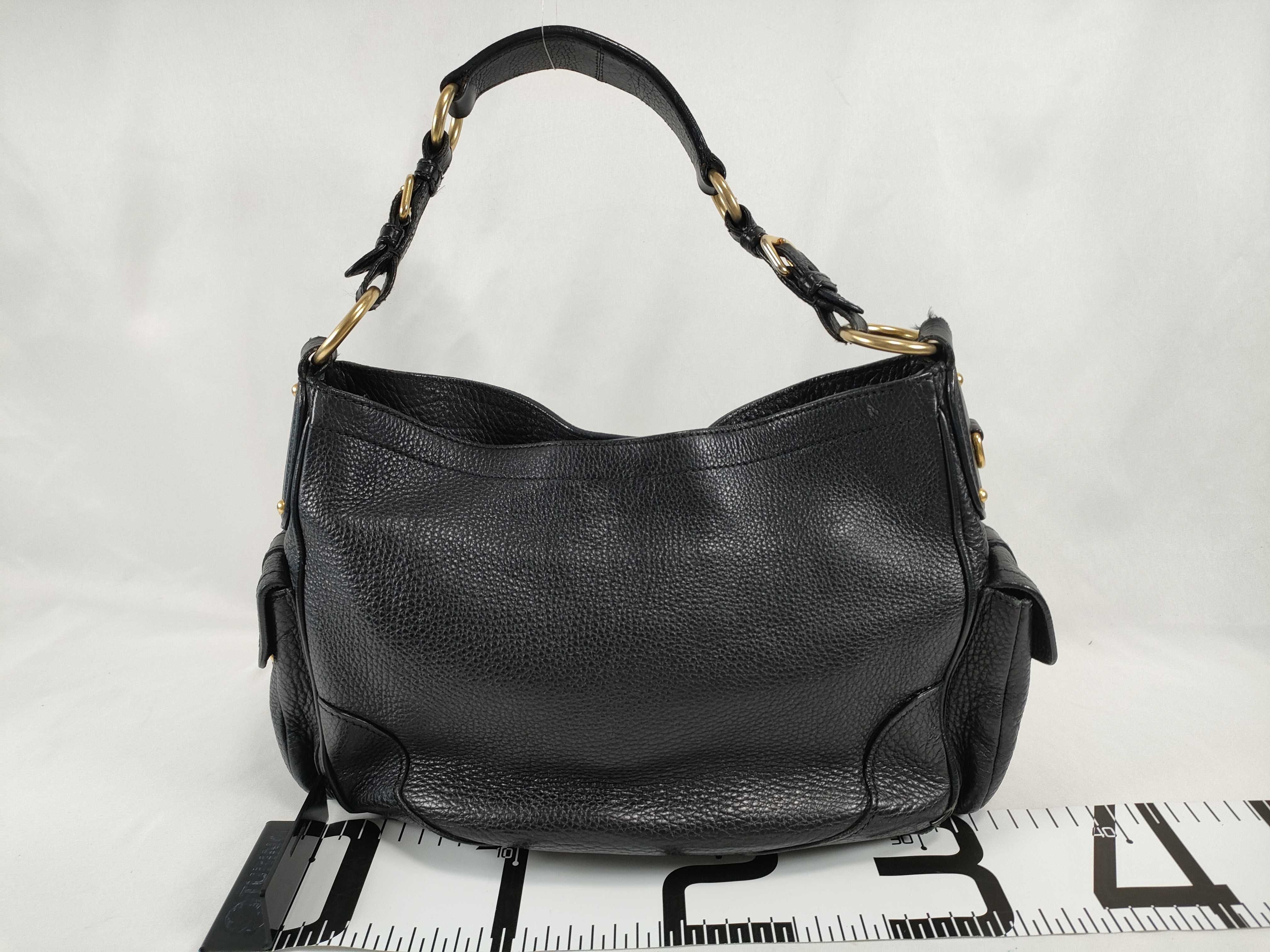 One-Shoulder Bag / Vitello Daino / Black — view 2