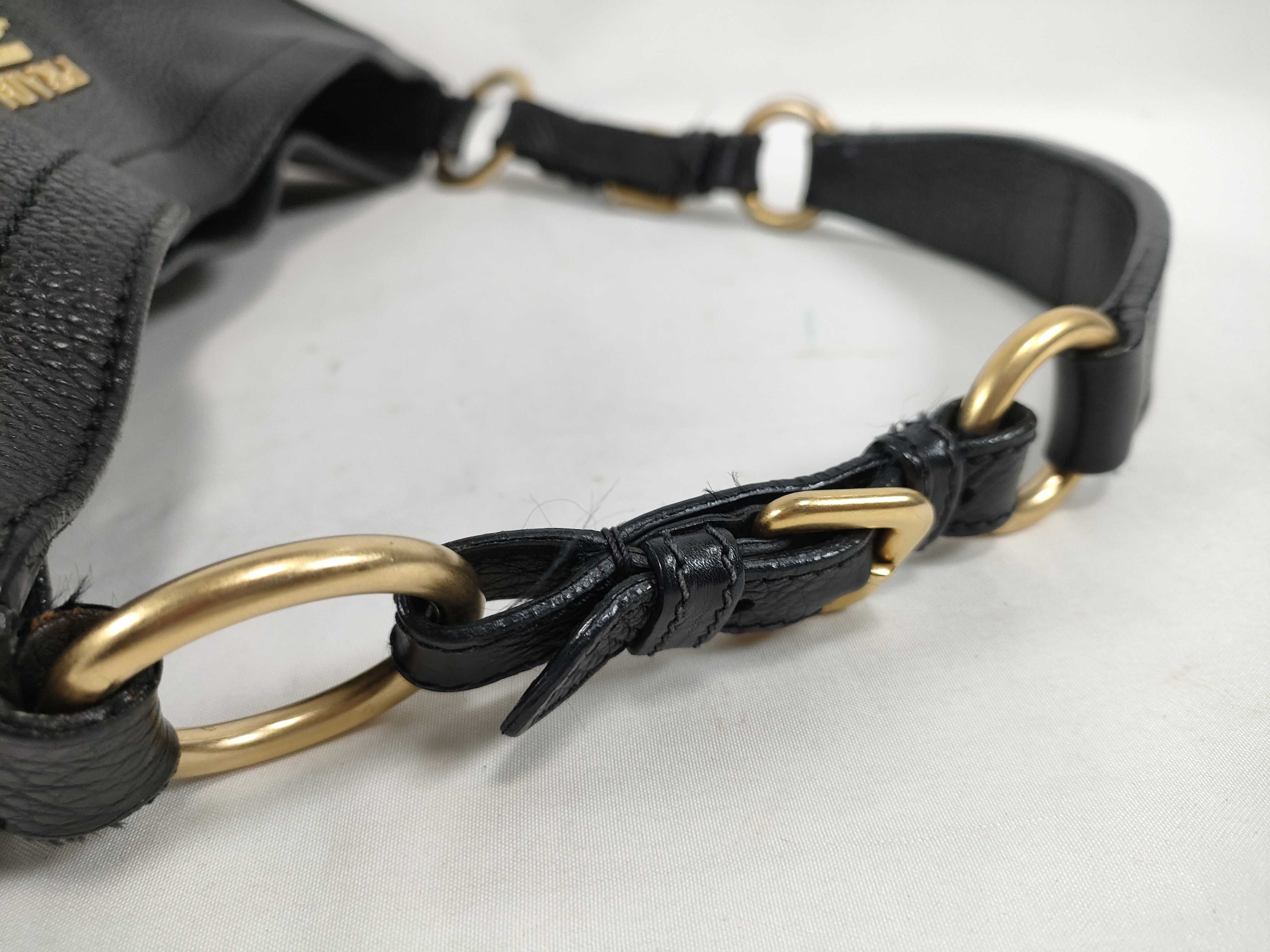 One-Shoulder Bag / Vitello Daino / Black — view 3