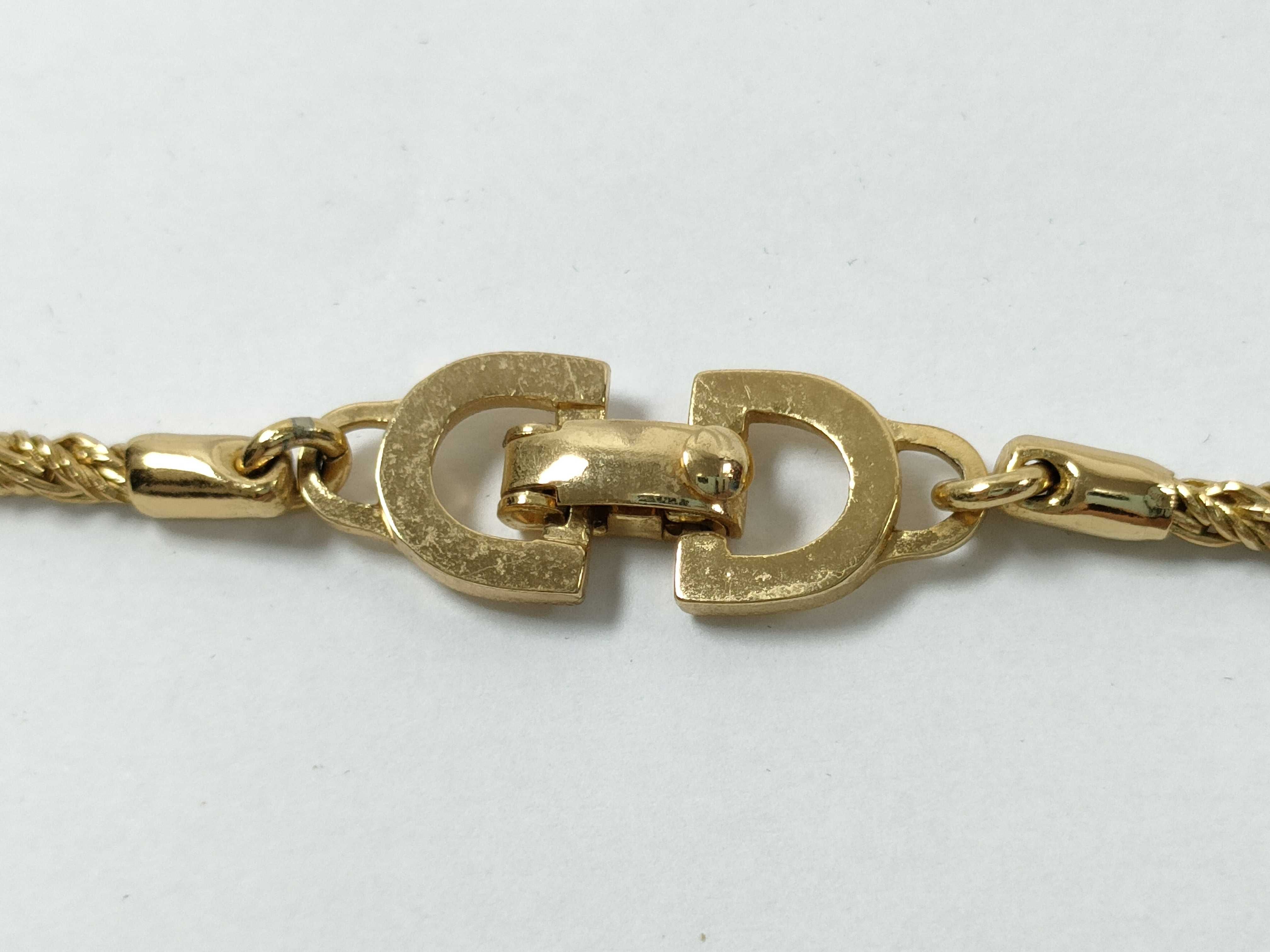 Necklace — view 3