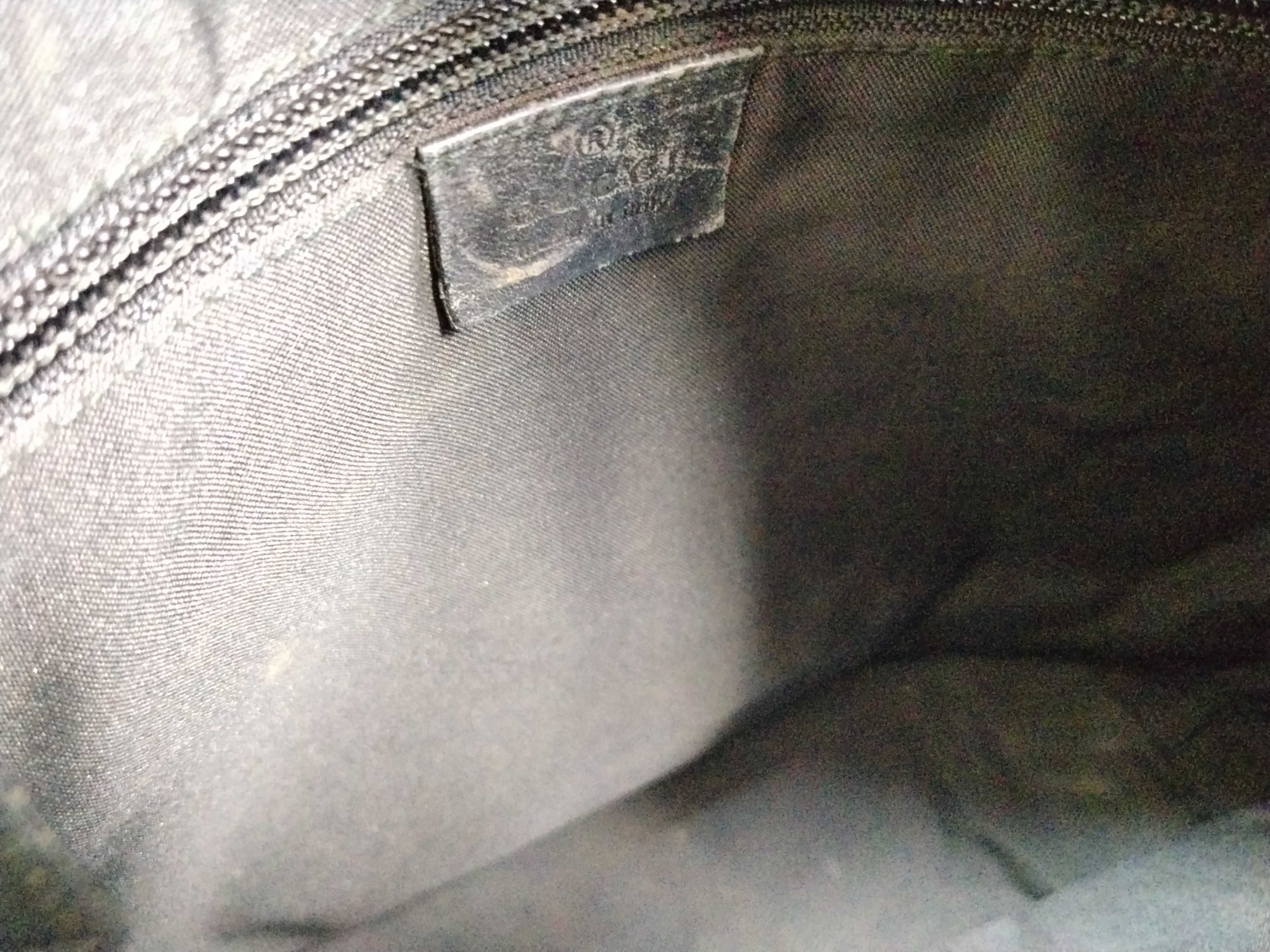 GG Canvas Gucci Tote Bag — view 11
