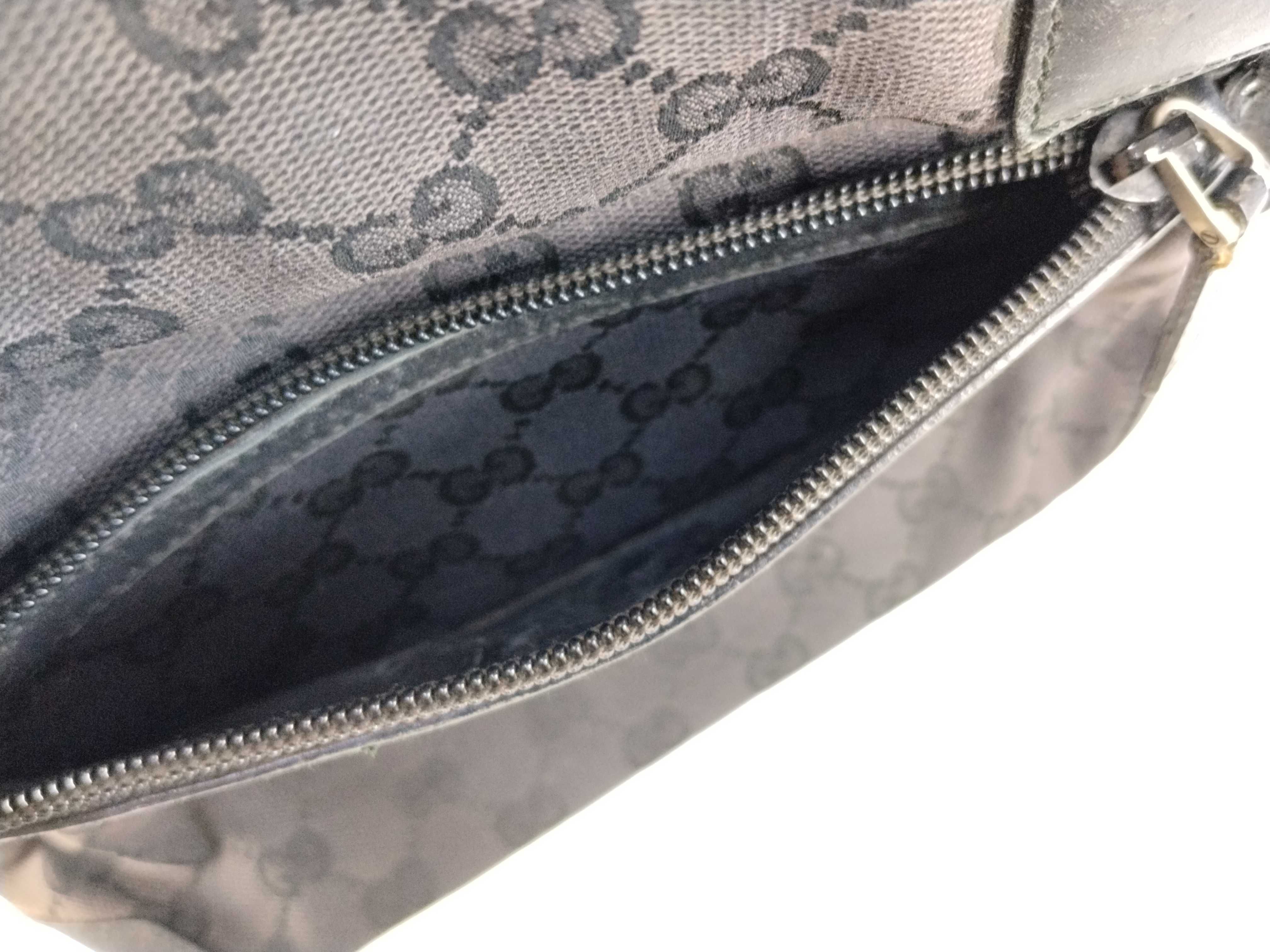 GG Canvas Gucci Tote Bag — view 13