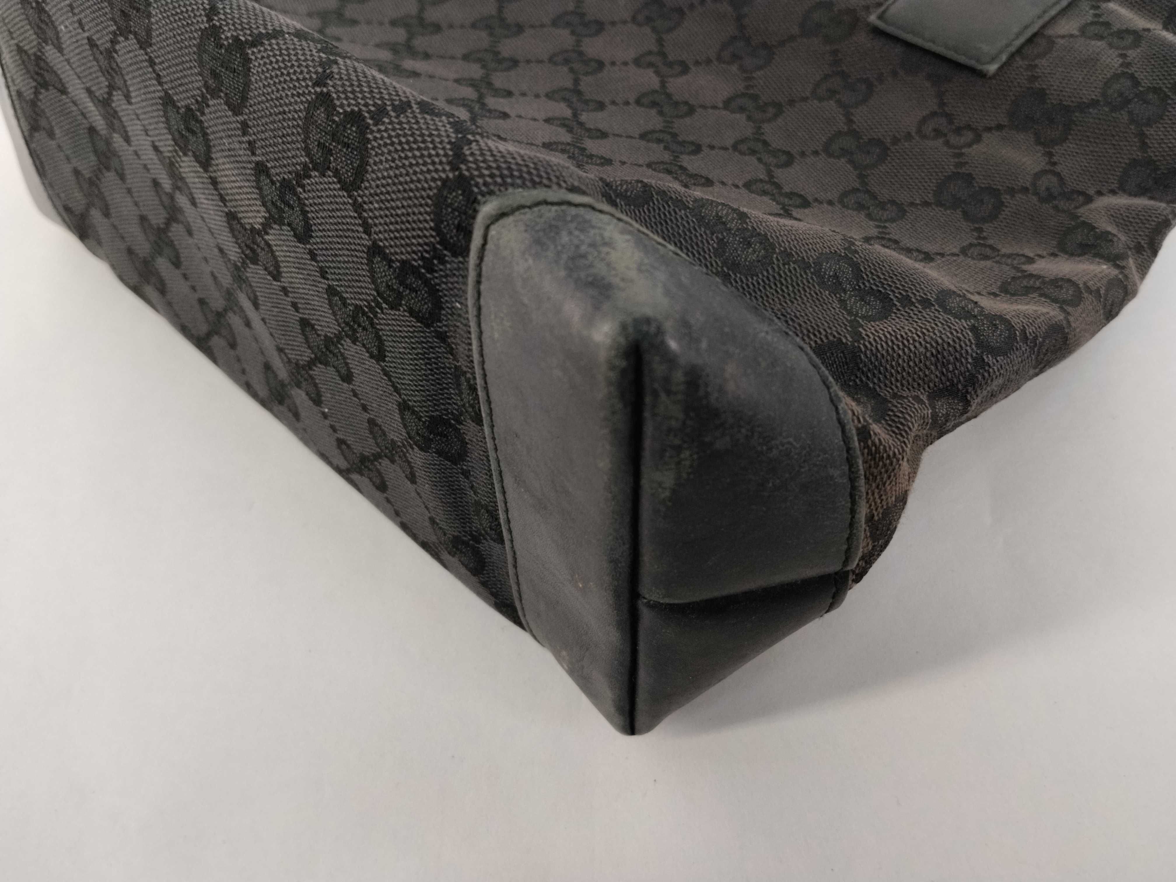 GG Canvas Gucci Tote Bag — view 6