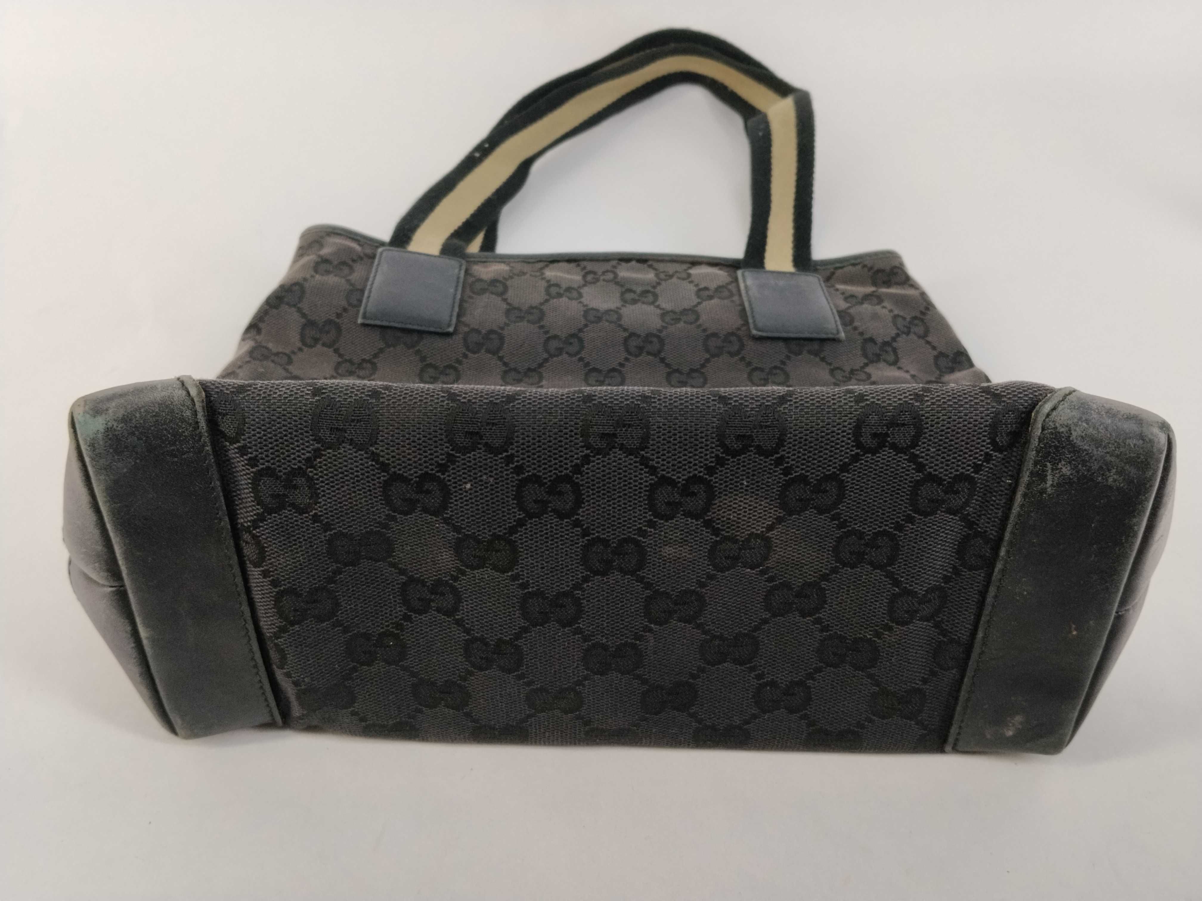 GG Canvas Gucci Tote Bag — view 7