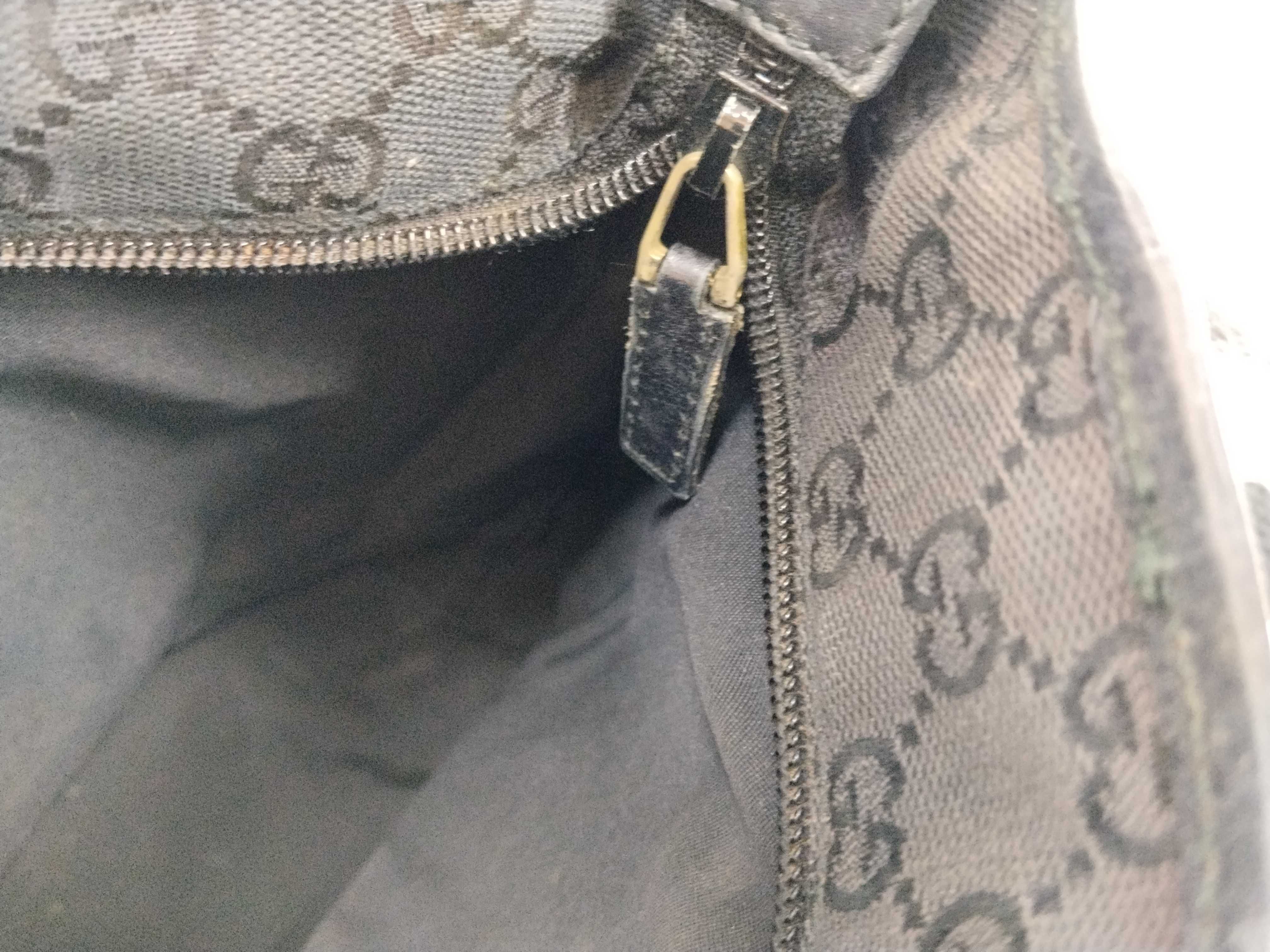 GG Canvas Gucci Tote Bag — view 10