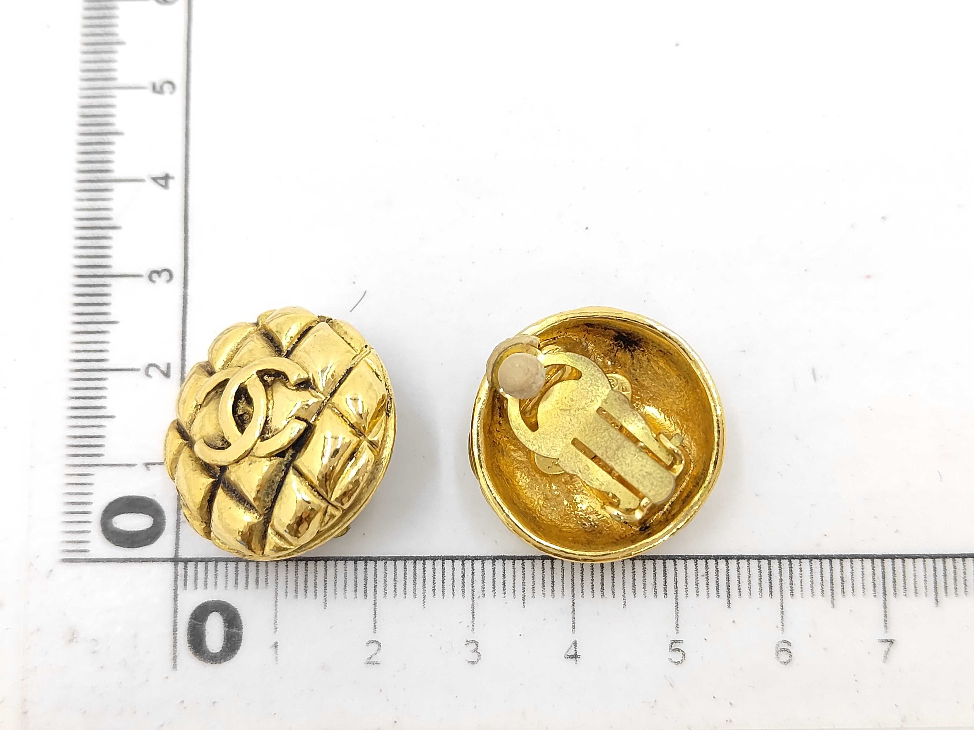 Matelassé Round Clip Earrings with Coco Mark, Gold Earrings — view 6