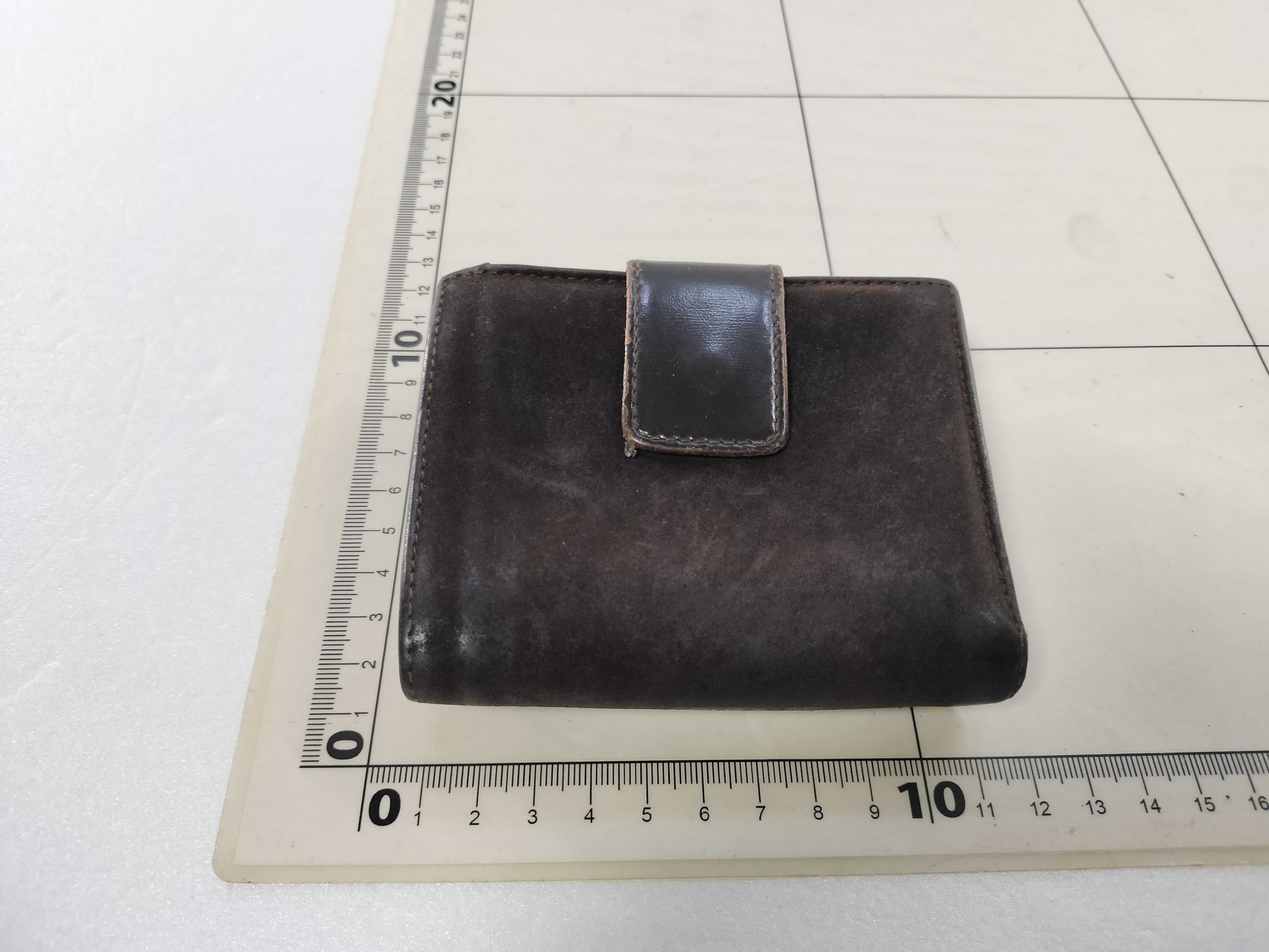 wallet — view 2