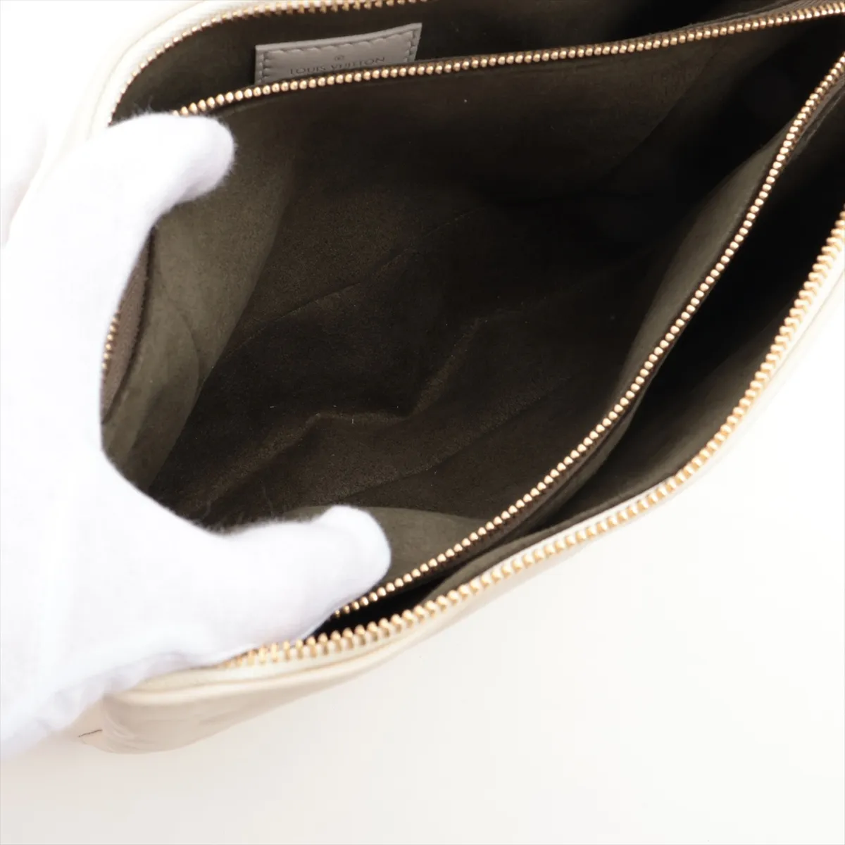Monogram Embossed Couchon PM M21262 PL0261 White (Strap not included) RFID responsive. — view 7