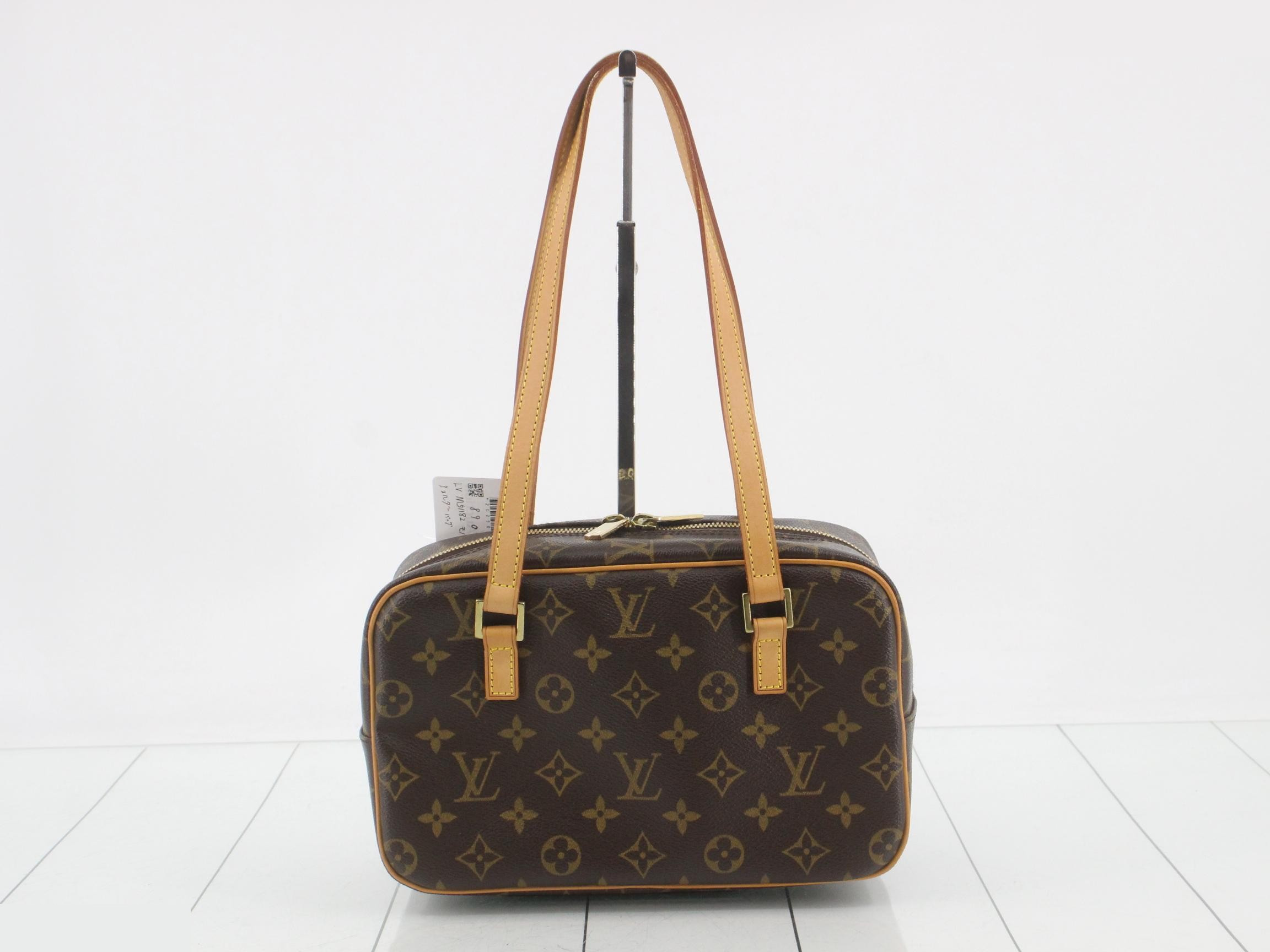 LV M51182 Monogram Cite MM Shoulder Bag — view 2