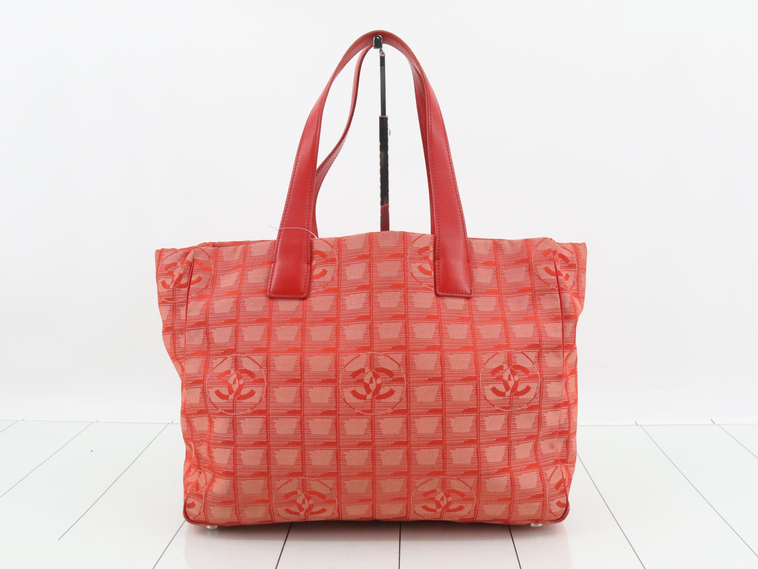 New Travel Line (Bags) - Tote Bag — view 2