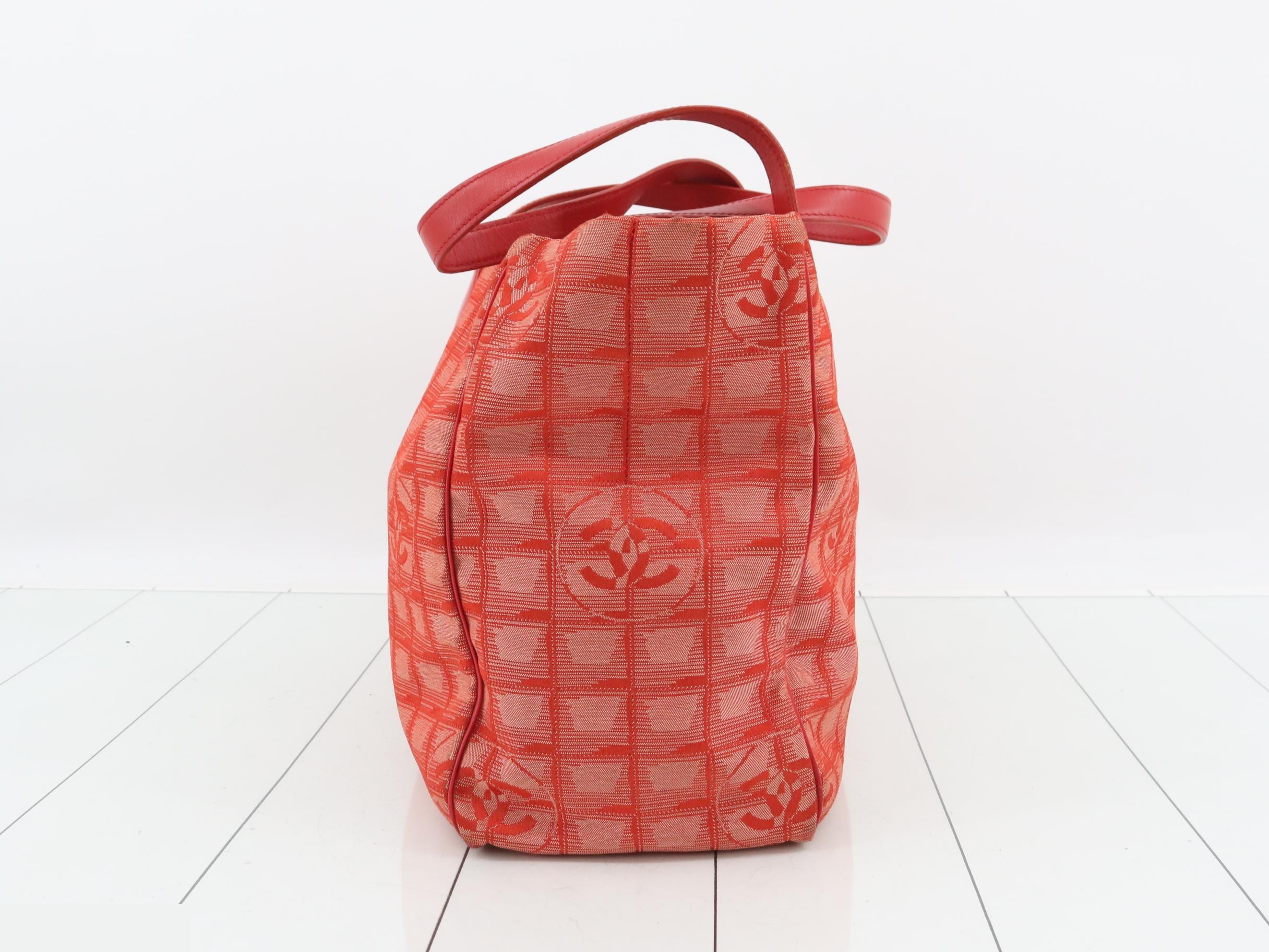 New Travel Line (Bags) - Tote Bag — view 4