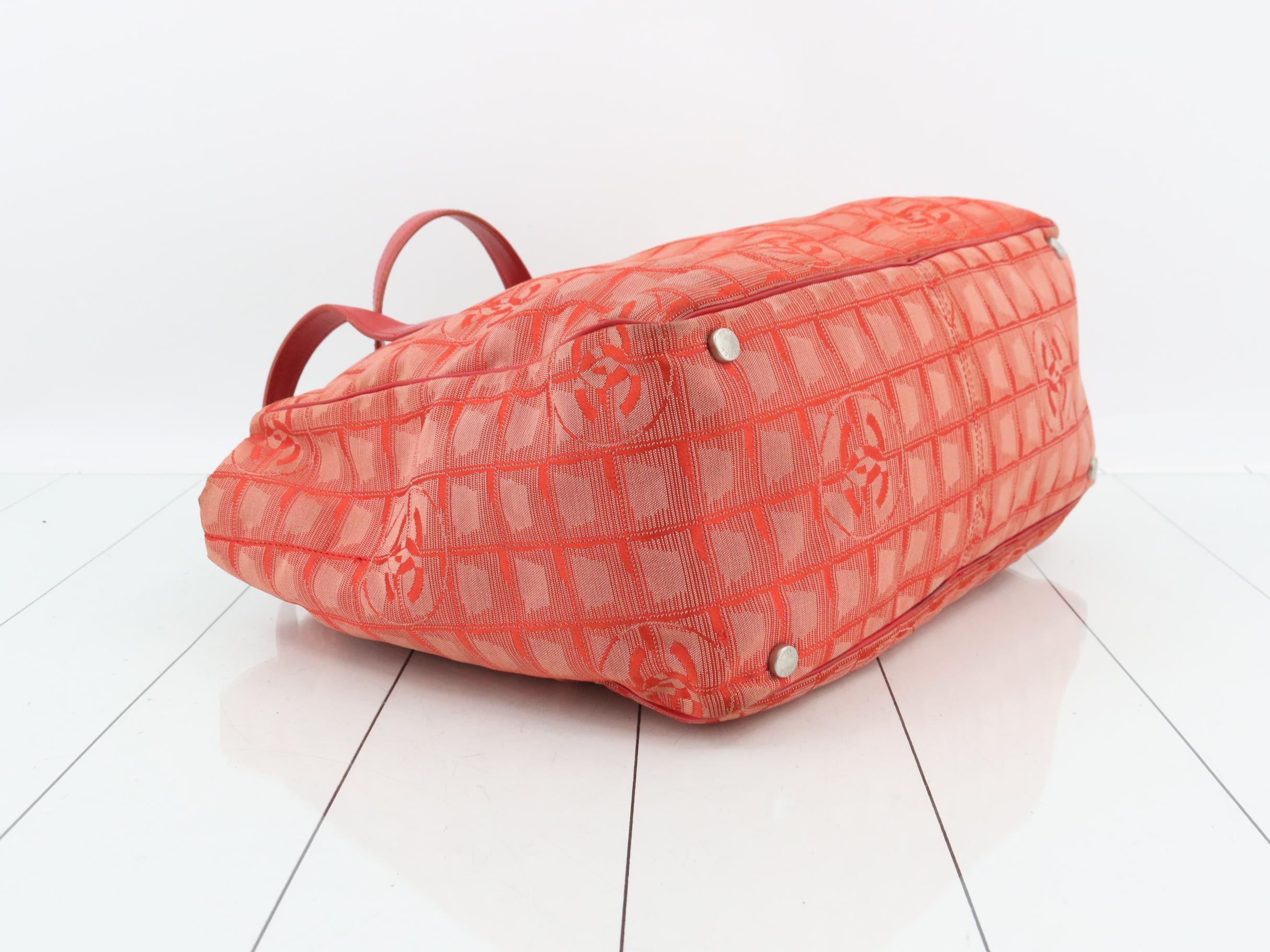 New Travel Line (Bags) - Tote Bag — view 5