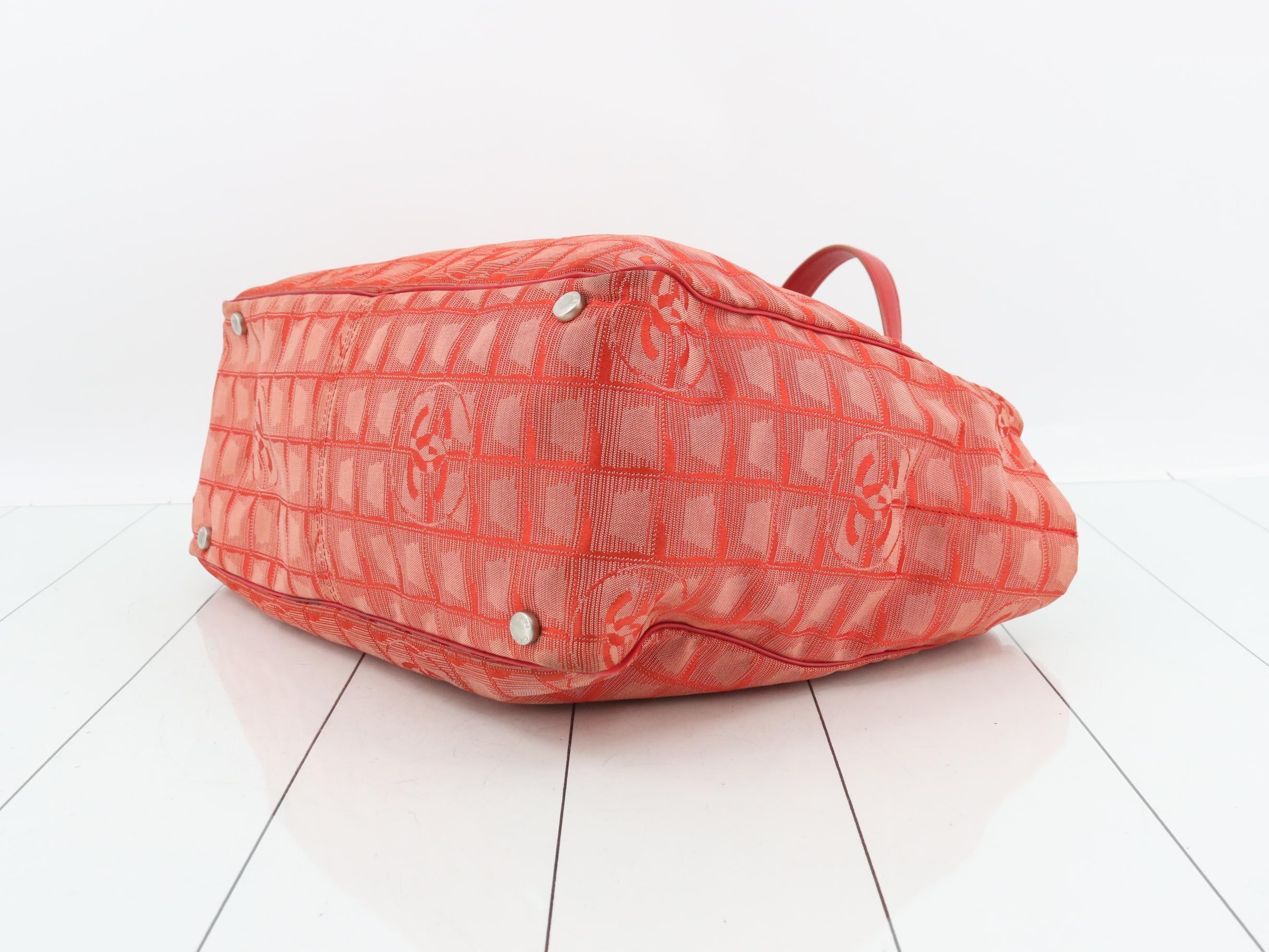 New Travel Line (Bags) - Tote Bag — view 6