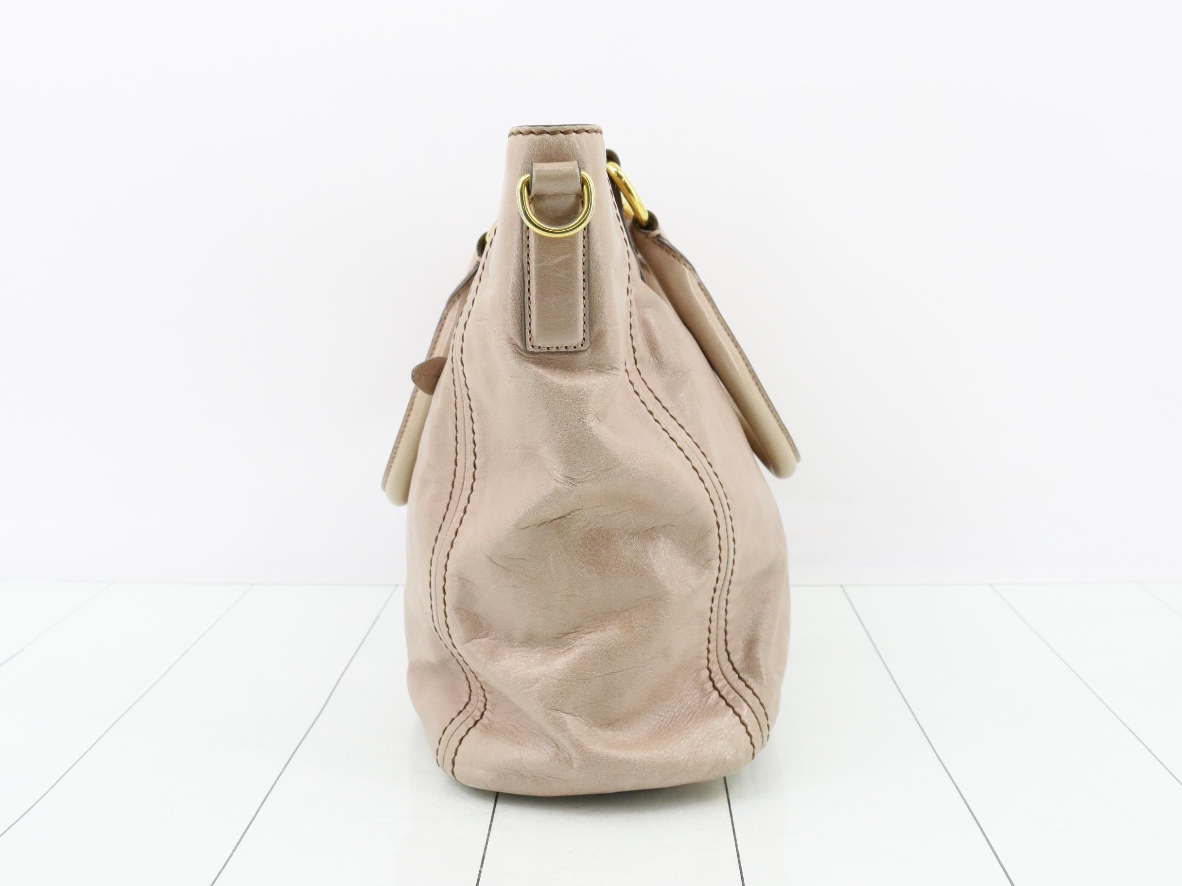 Leather tote bag, pink beige, gold hardware. — view 3