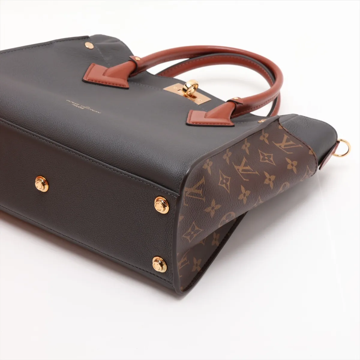 Monogram x Leather On My Side MM M56550 Gray x Brown (RFID detected) — view 3