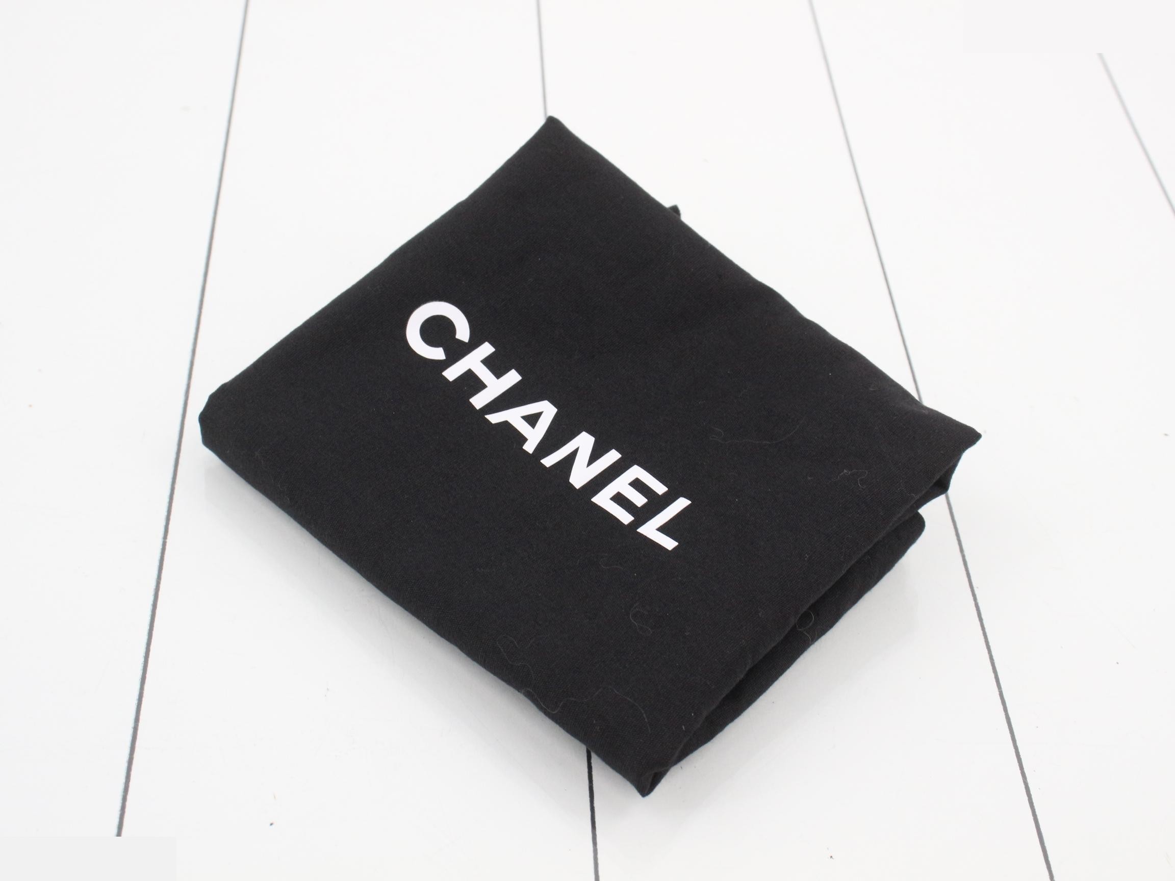 Matelassé denim logo print chain shoulder bag — view 7