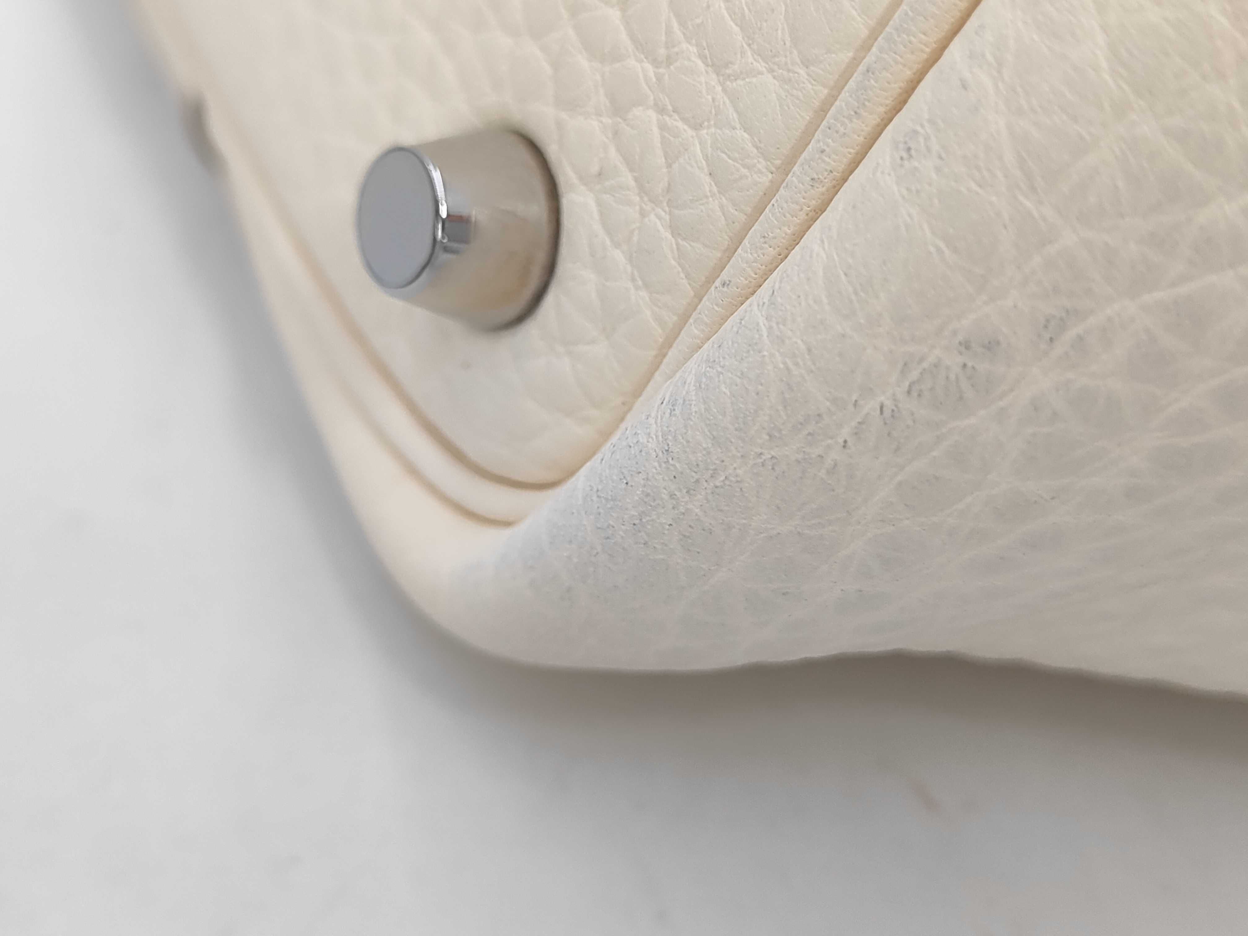 Picotin Lock 18 PM Taurillon Clemence Leather, Nata Leather, Silver Hardware, Z: 2021 Handbag — view 7