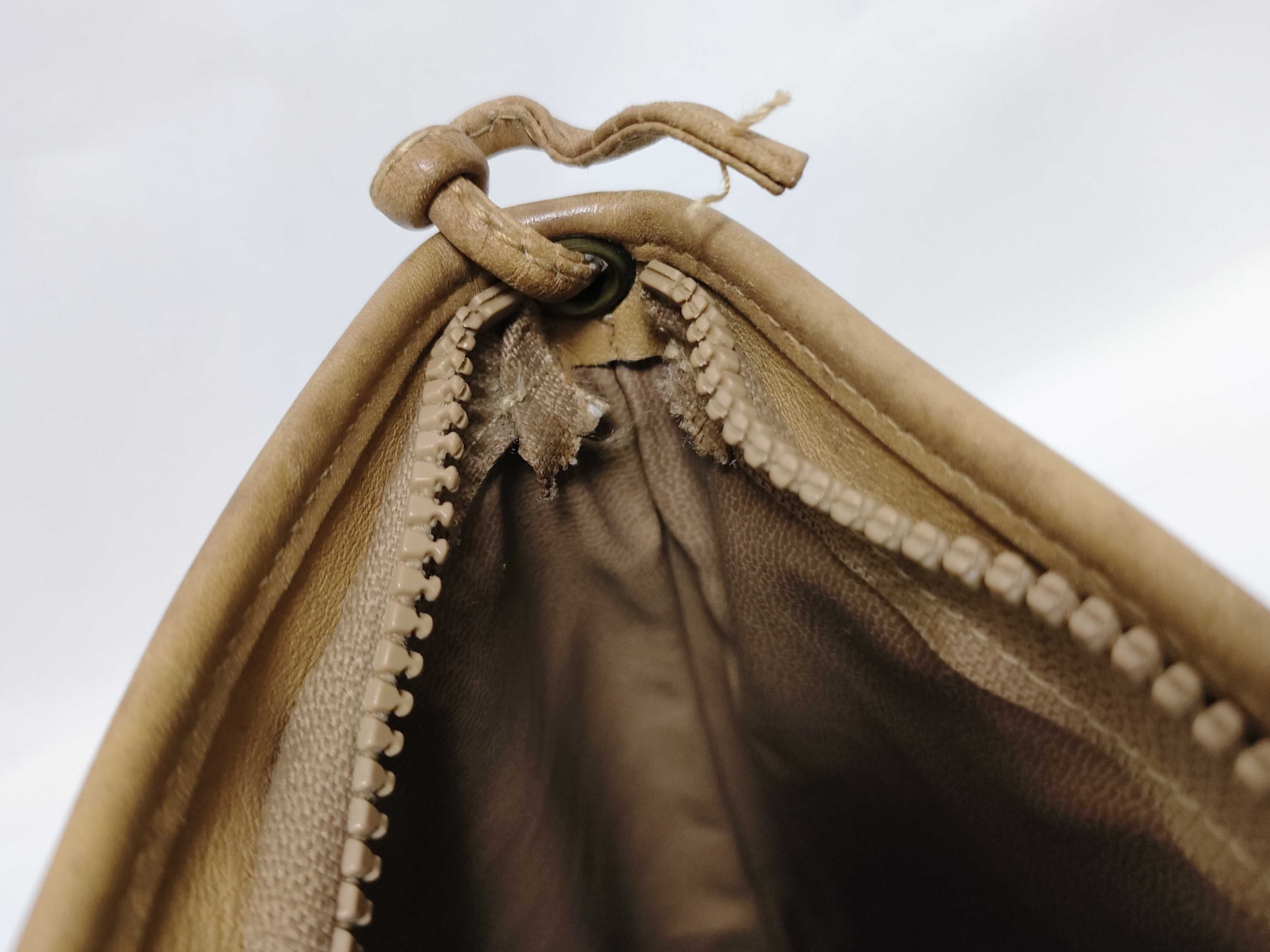 Triomphe Shoulder Bag — view 9