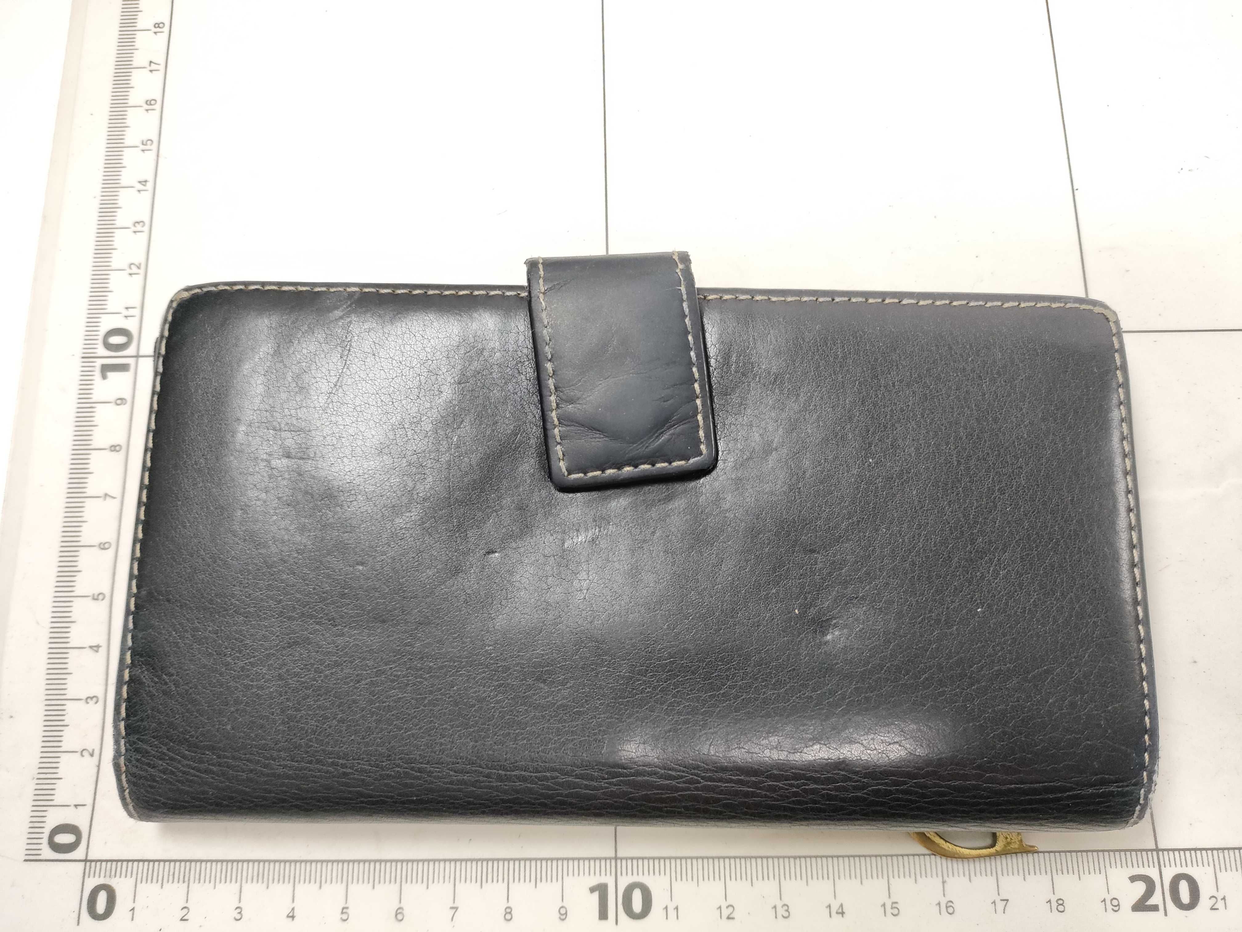wallet — view 2