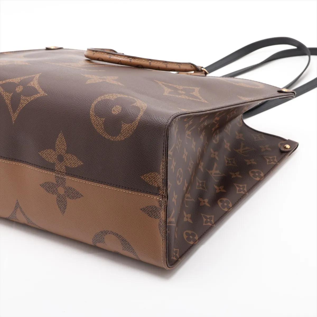 Giant Monogram Reverse OnTheGo GM M45320 DU2280 Brown (RFID detected) — view 3