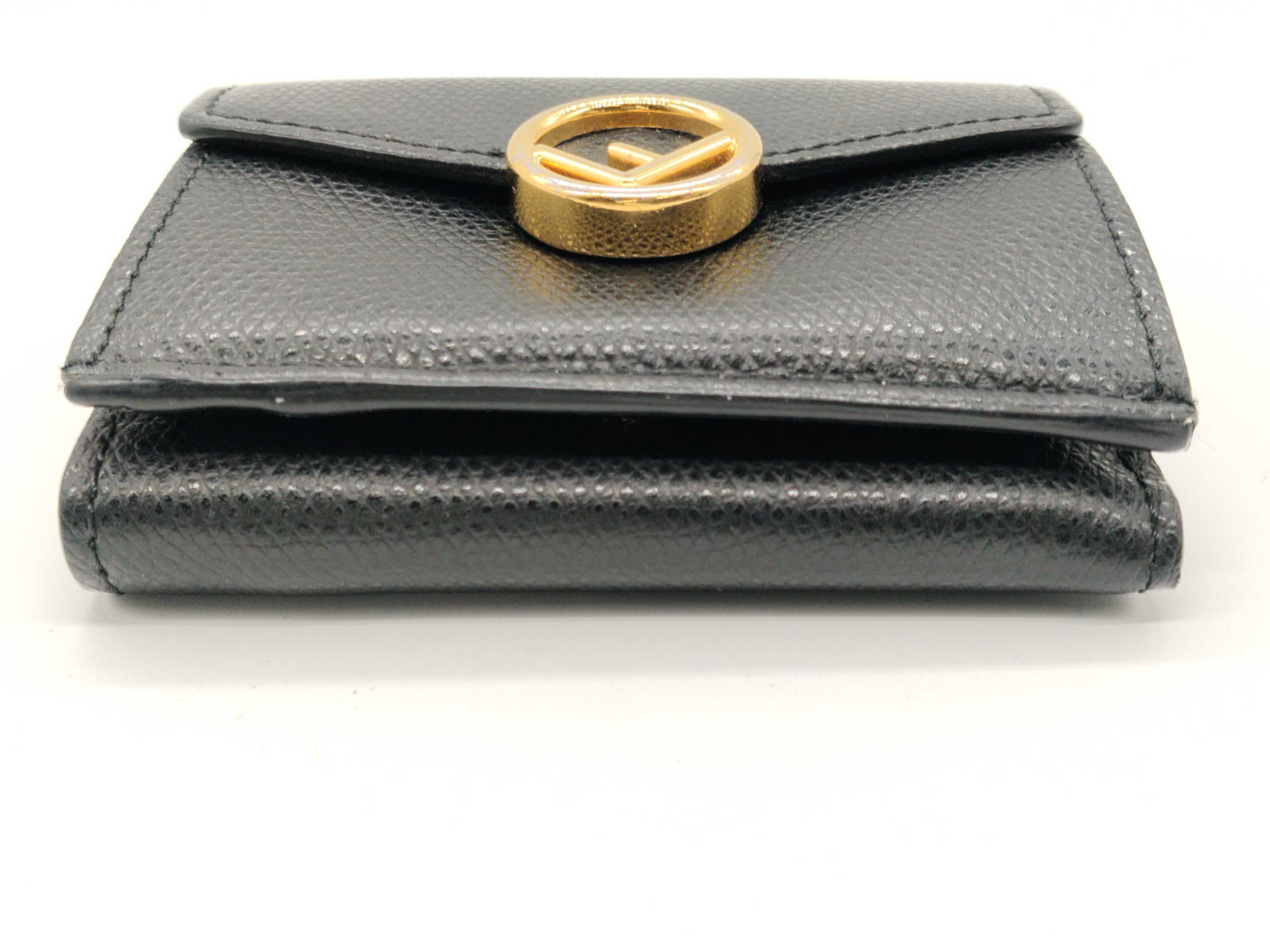 wallet — view 3