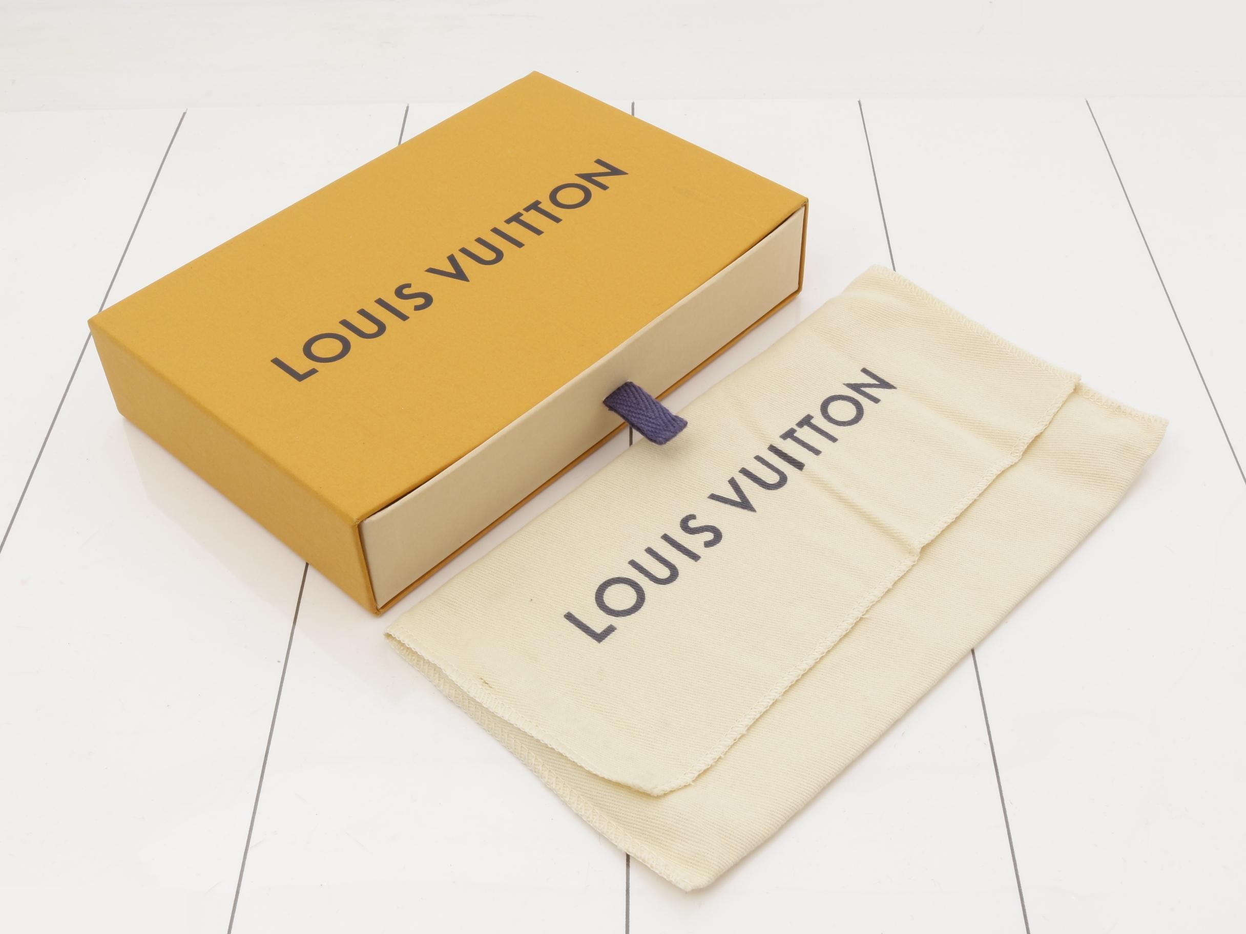 Long Wallet — view 5
