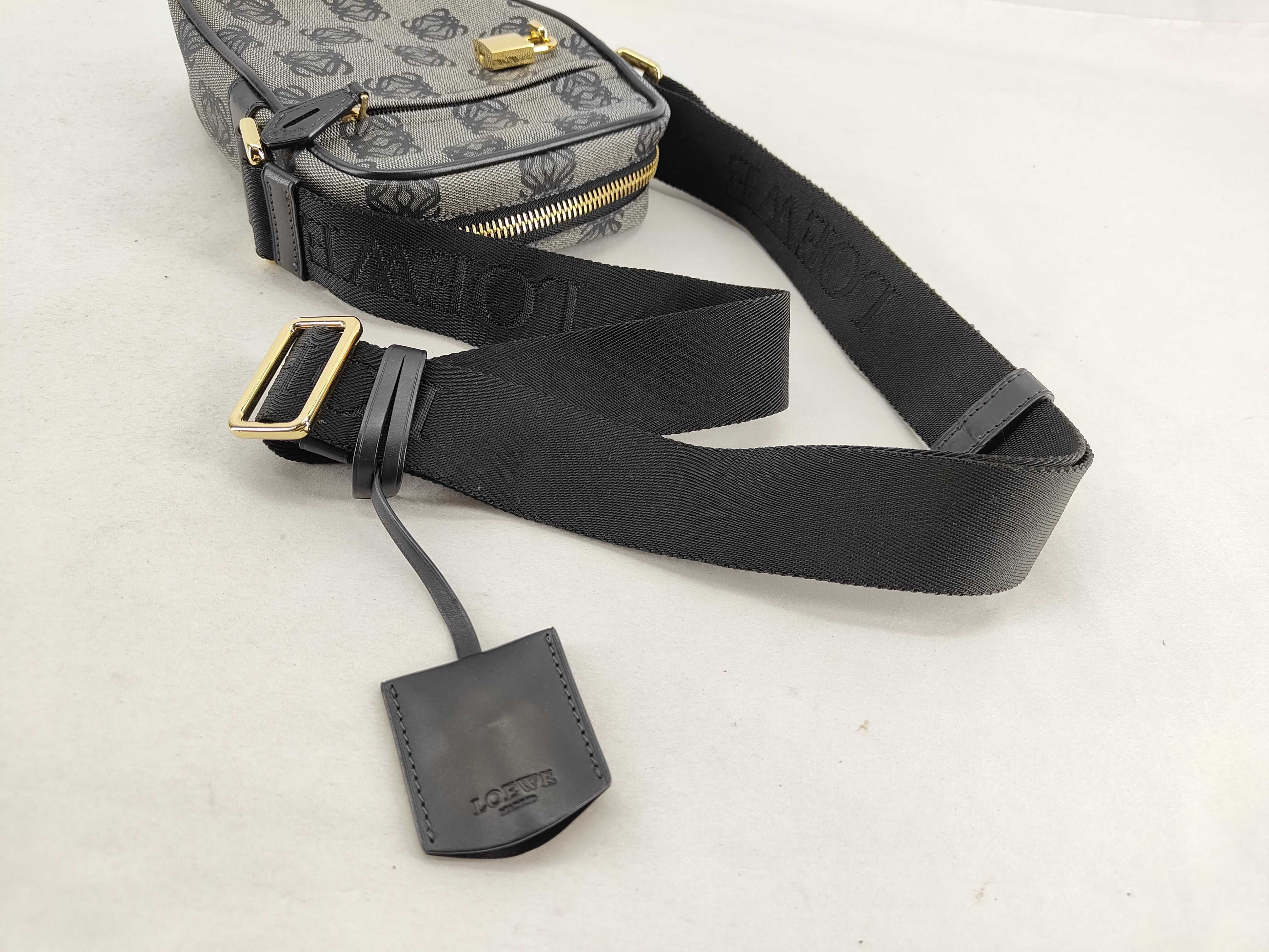 Anagram Pattern Shoulder Bag — view 4