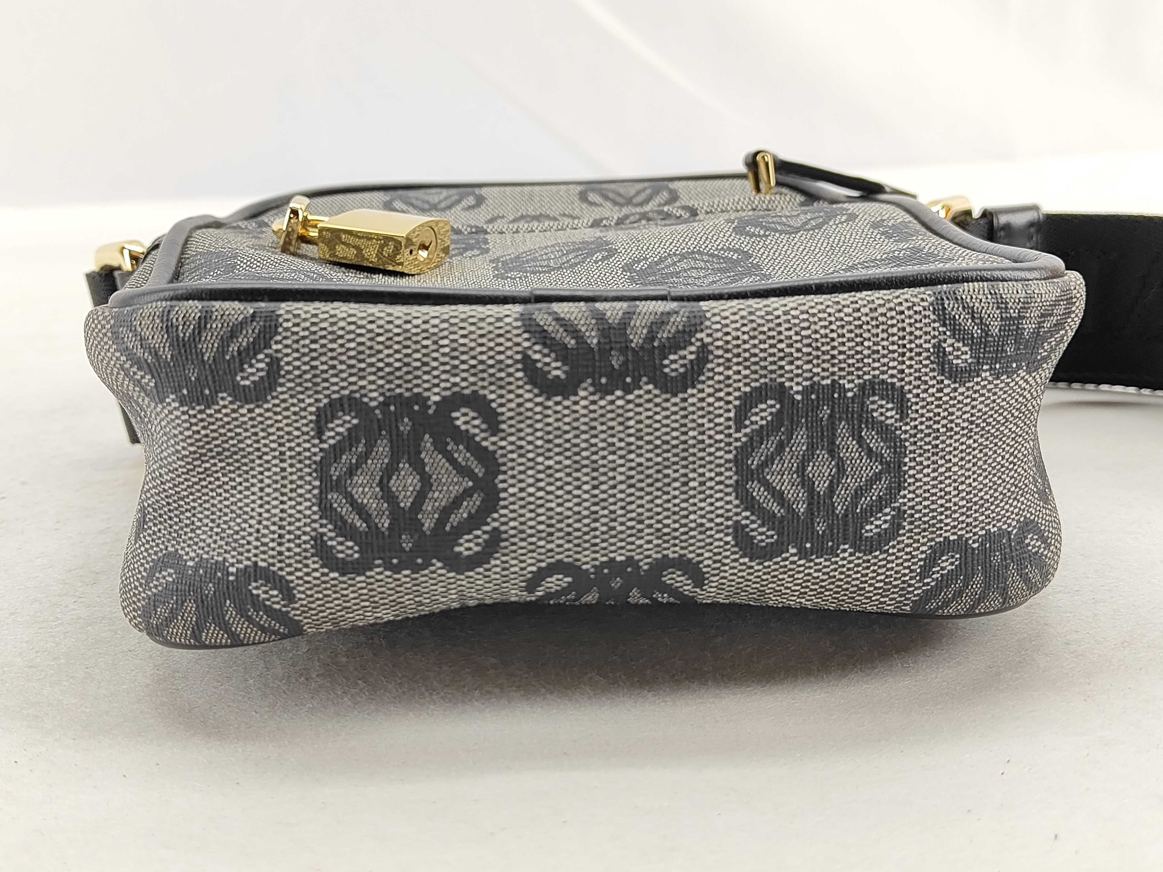 Anagram Pattern Shoulder Bag — view 9