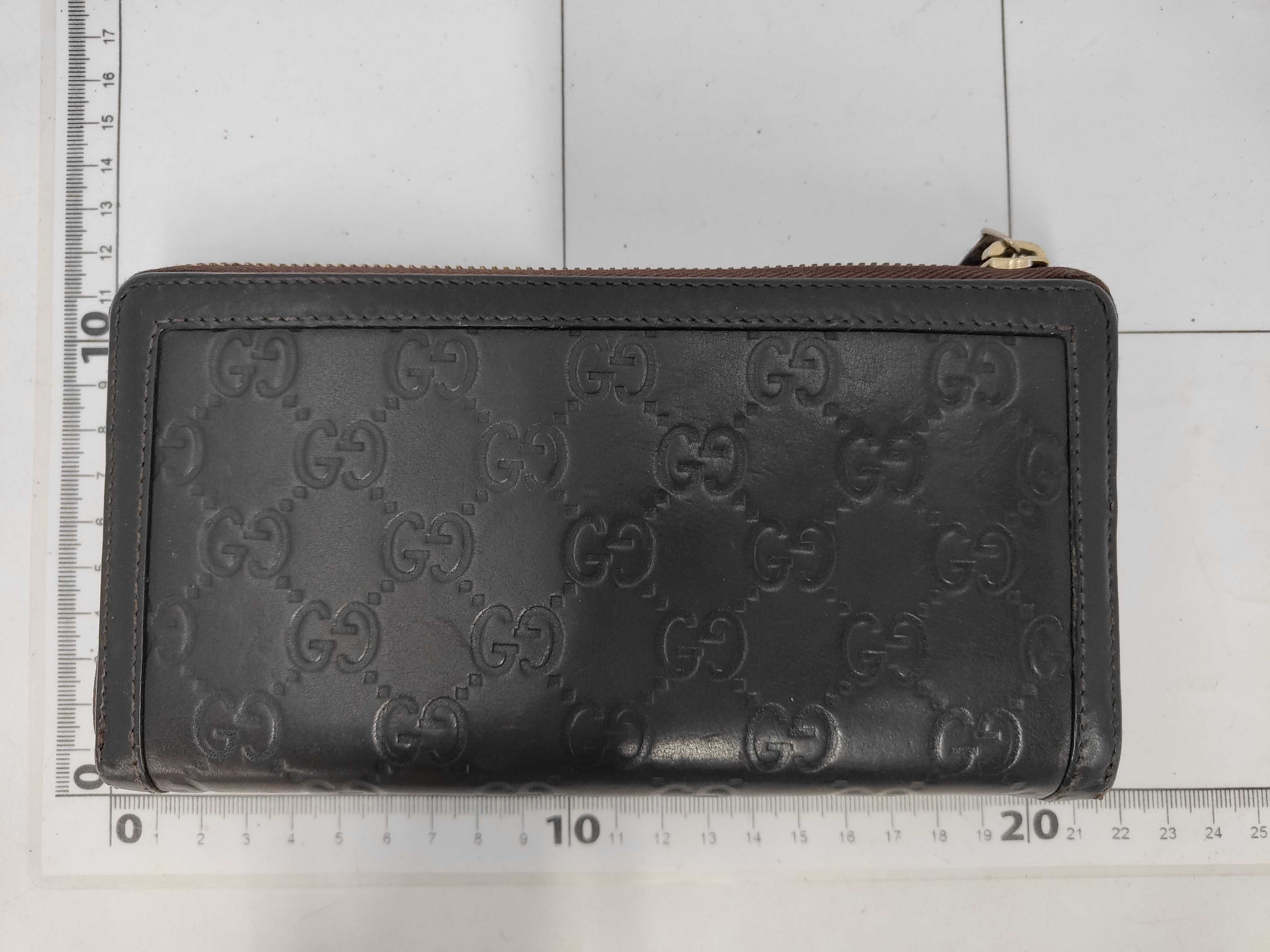 wallet — view 2